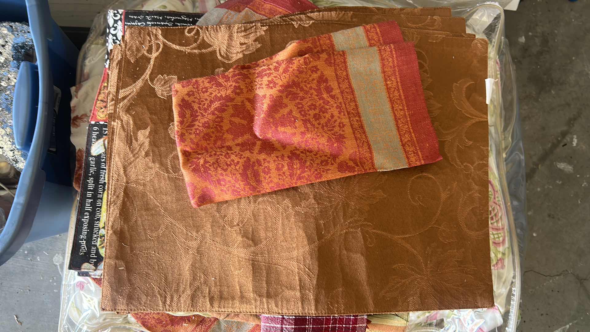 Photo 1 of GARAGE HOME LINENS - COMFORTER (UNKNOWN SIZE) AND MORE