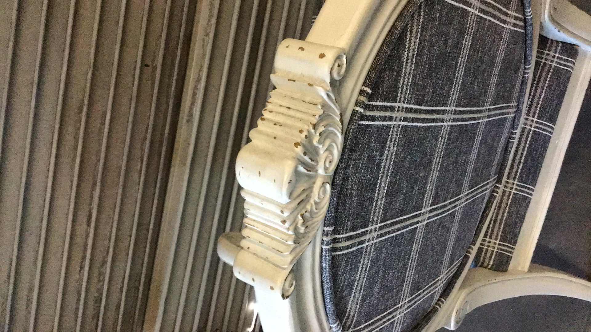 Photo 1 of ASHLEY FURNITURE KORNELIA CHARCOAL PLAID ACCENT CHAIR A3000245 28" X 27" H41.5"