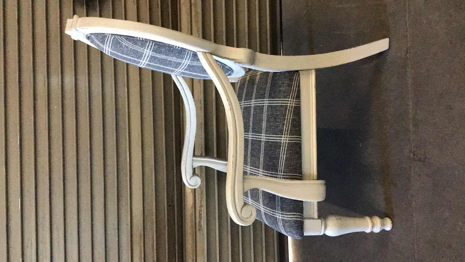 Photo 1 of ASHLEY FURNITURE KORNELIA CHARCOAL PLAID ACCENT CHAIR A3000245 28" X 27" H41.5"