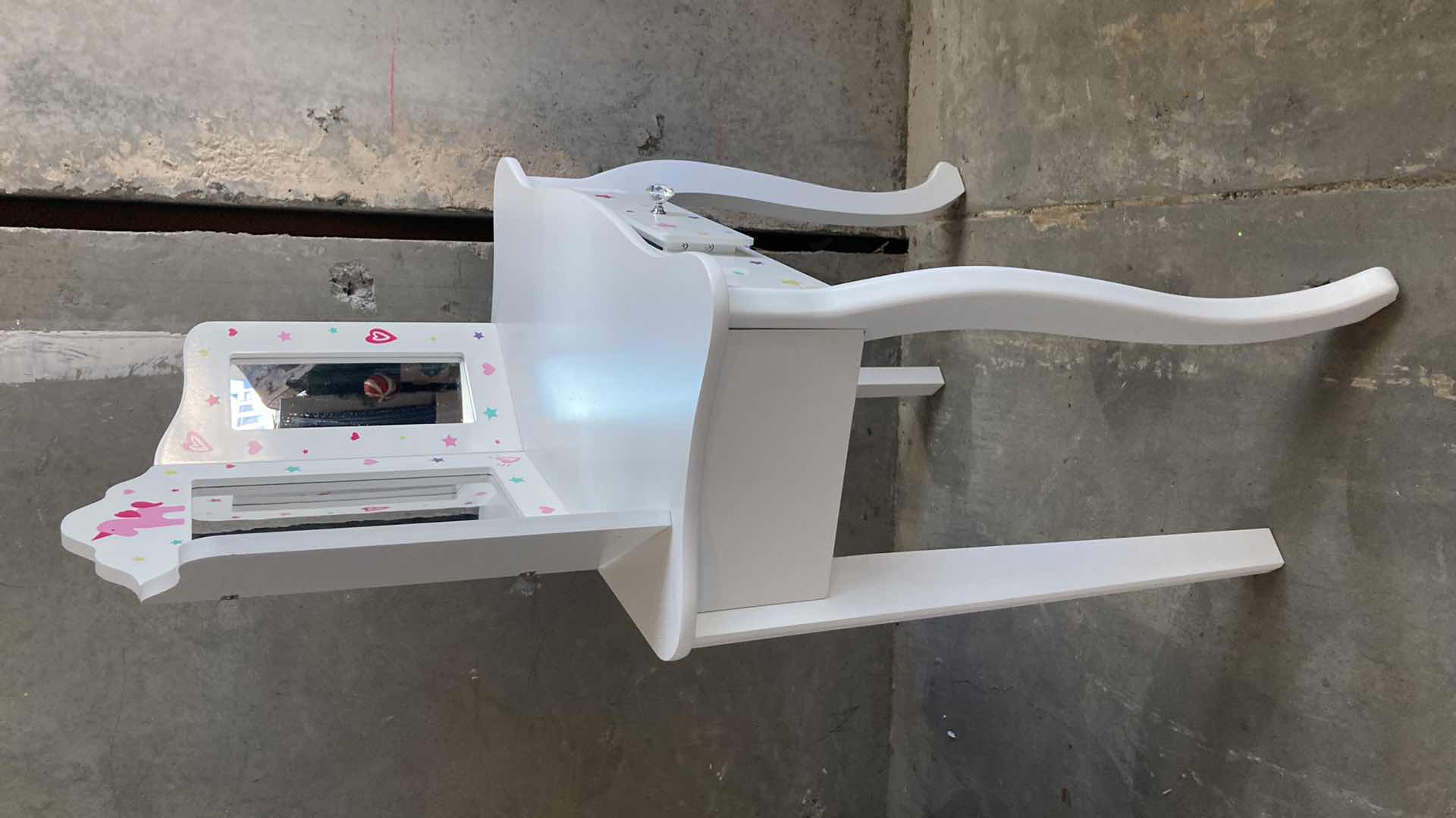 Photo 1 of SPIRCH CHILDREN’S UNICORN & STARS ACCENTED WHITE VANITY DESK