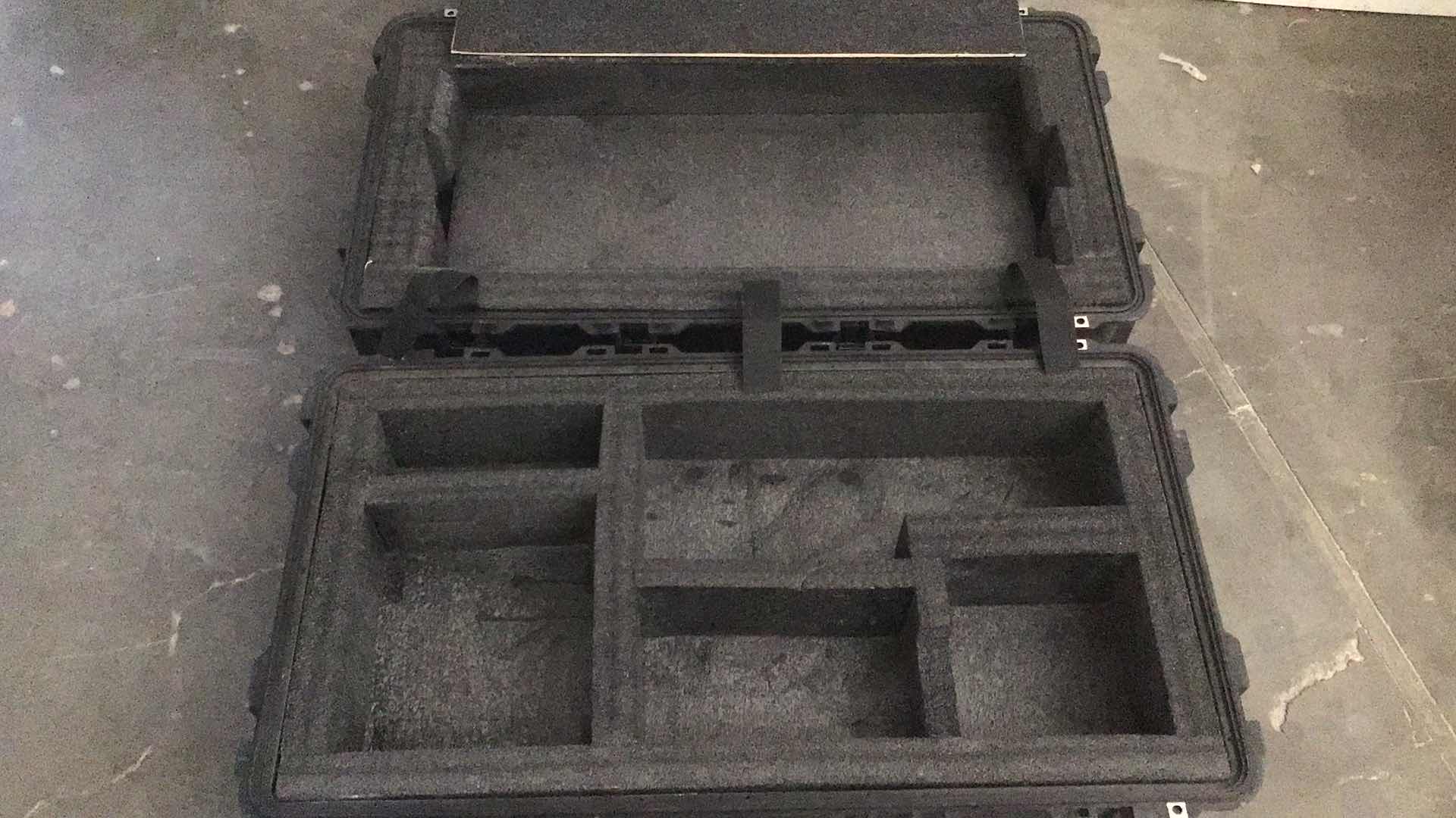 Photo 1 of PELICAN 1780 ROLLING HARD CASE 