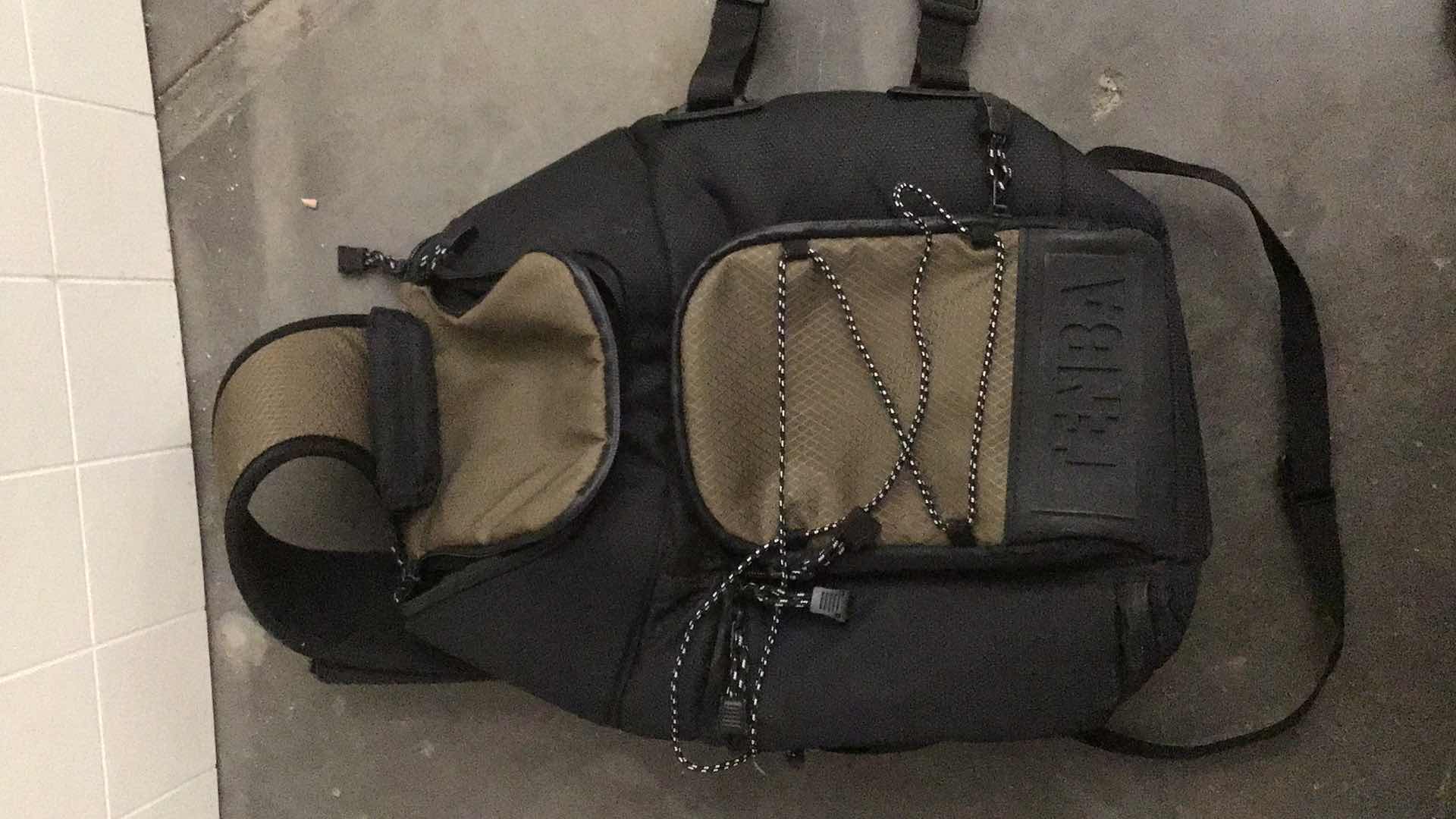 Photo 1 of TENBA SHOOTOUT SLING CAMERA BAG