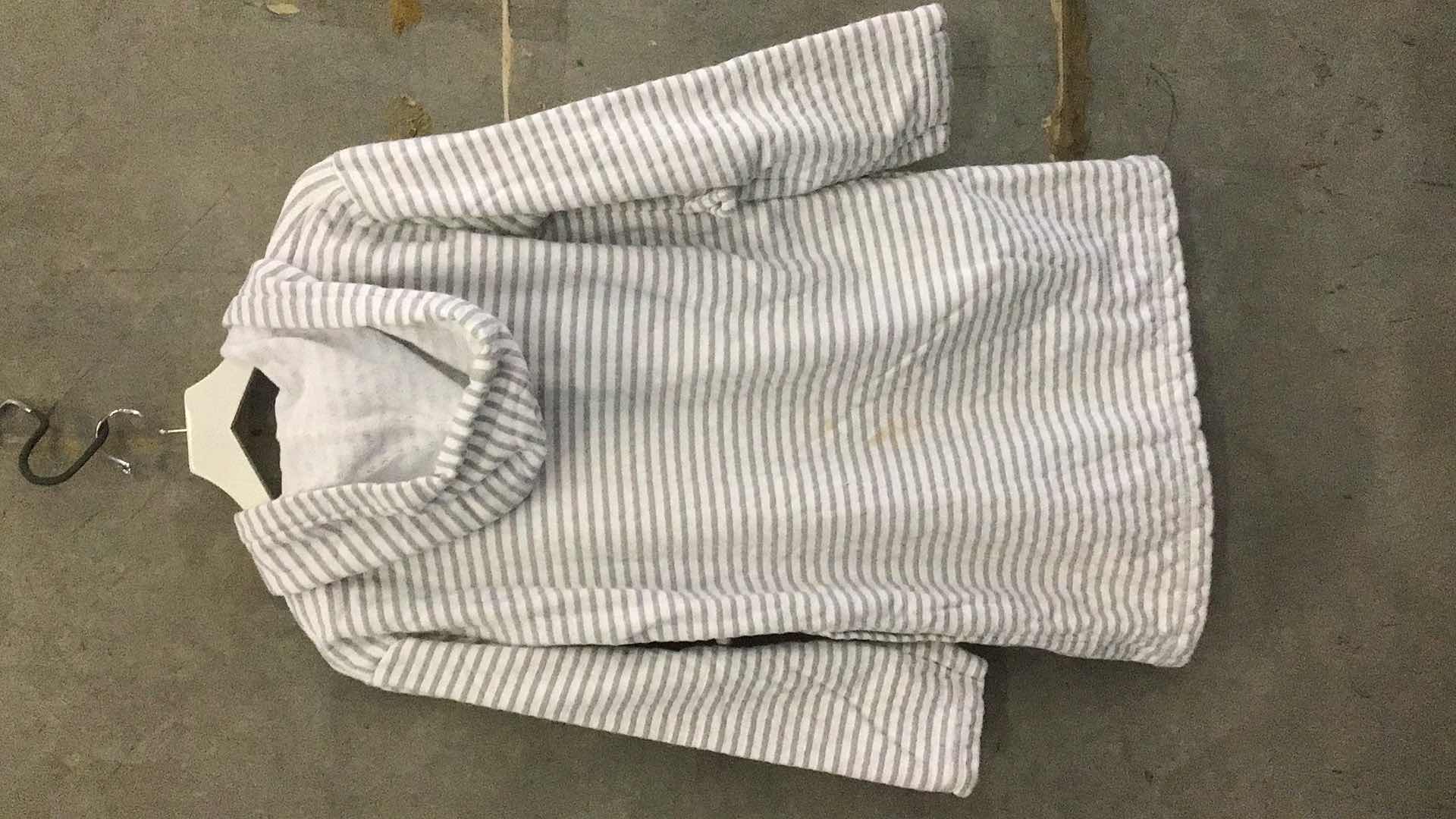 Photo 1 of FRETTE STRIPED BATH ROBE HOODIE WOMENS SMALL