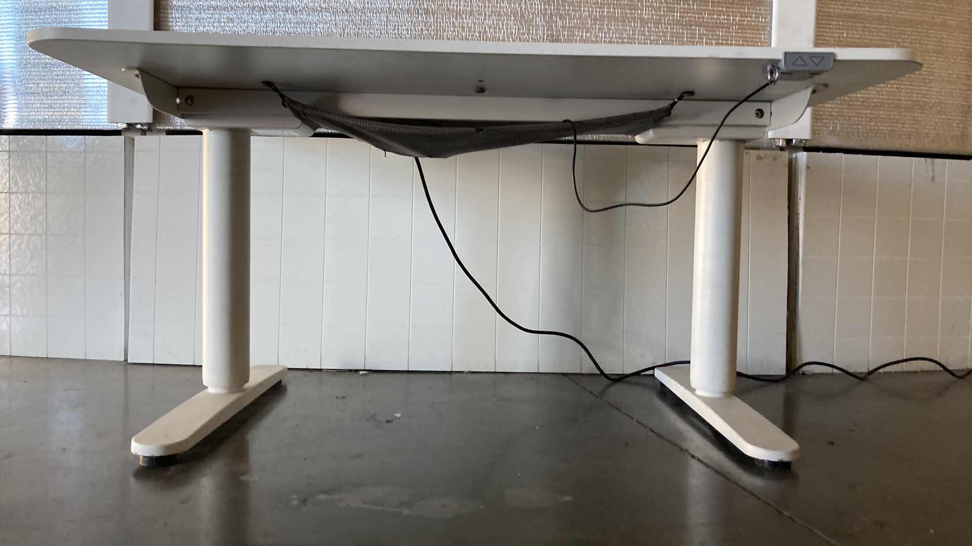 Photo 1 of INTERTEK MOTORIZED ADJUSTABLE HEIGHT DESK WORKSTATION MODEL 5000324 47.25” X 31.5” H23”-48”