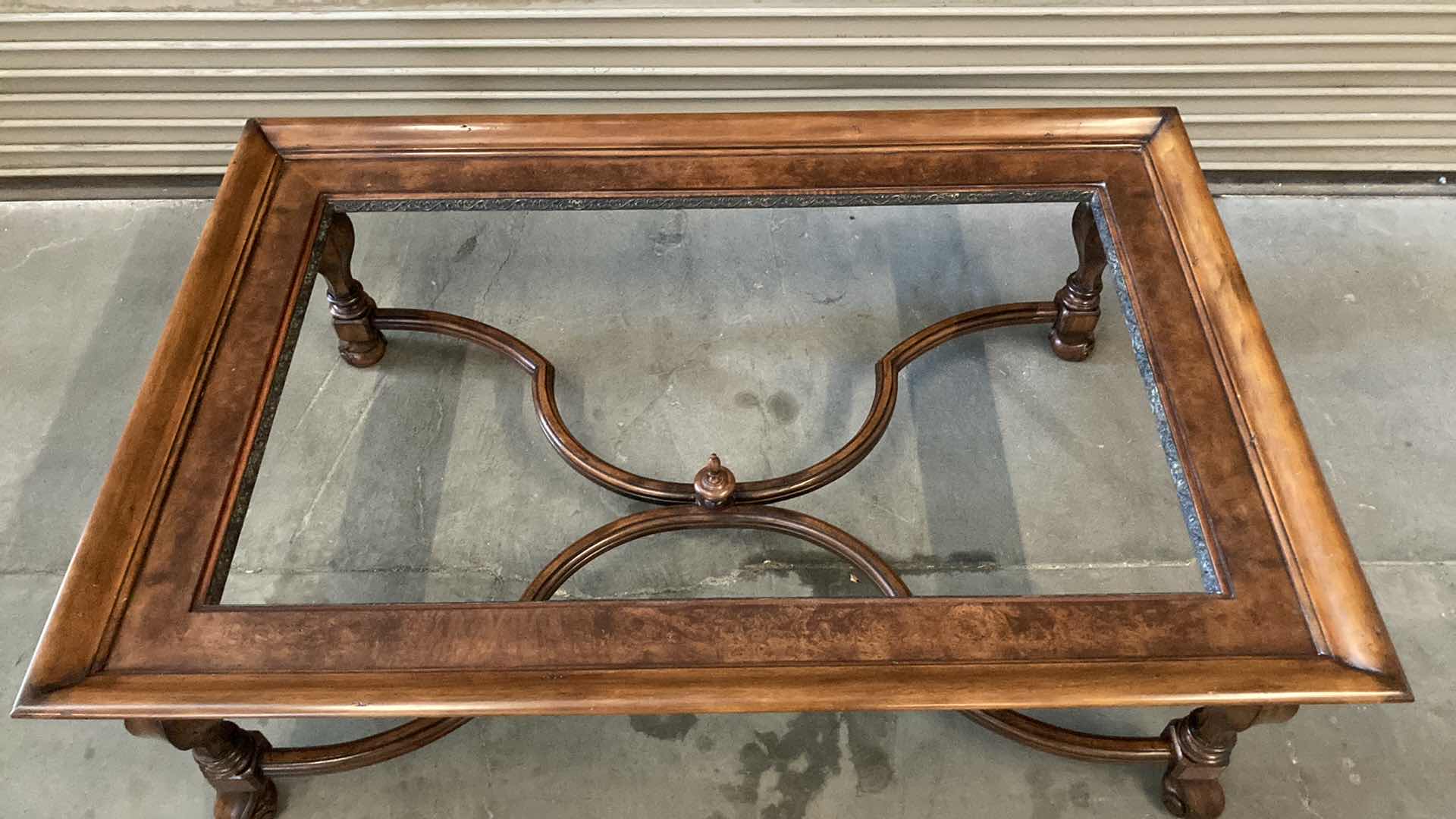 Photo 1 of THOMASVILLE TRADITIONAL RECTANGULAR TWO TONE WOOD COFFEE TABLE 60” X 40.5” H20.25”