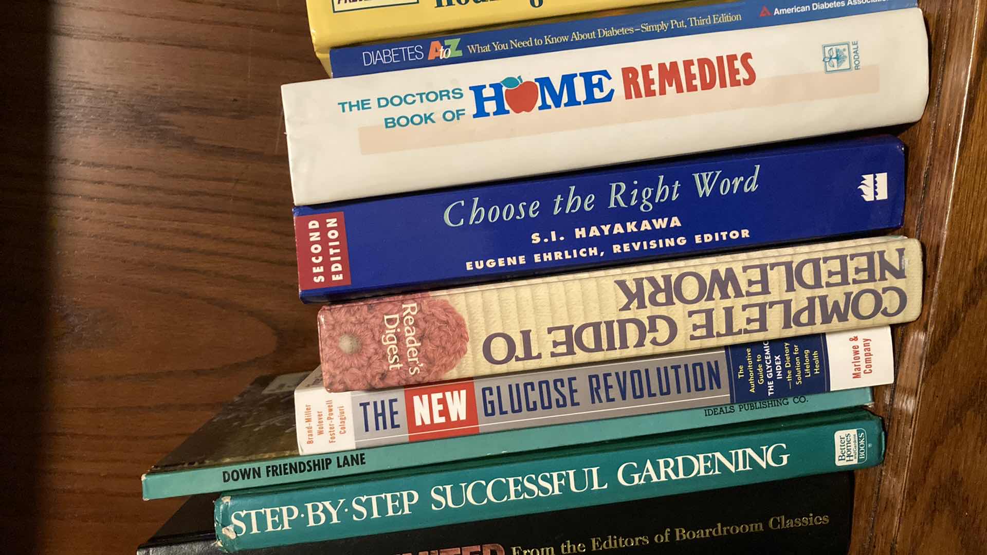 Photo 5 of CRAFTING, DIY & SELF HELP BOOKS (APPROX 35)