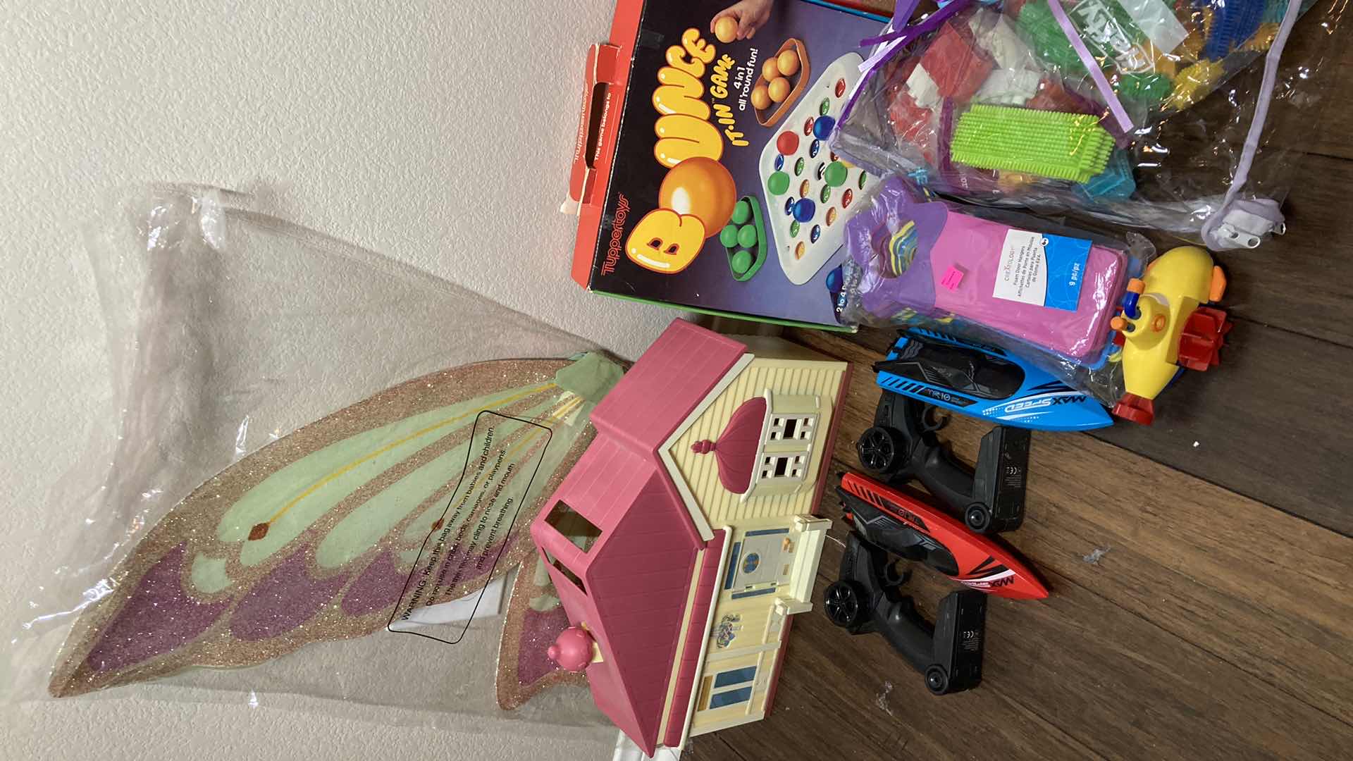 Photo 1 of KIDS TOYS & GAMES W CHILDREN’S STATIONARY SUPPLIES-MAKERS, CRAYONS, COLORING BOOKS