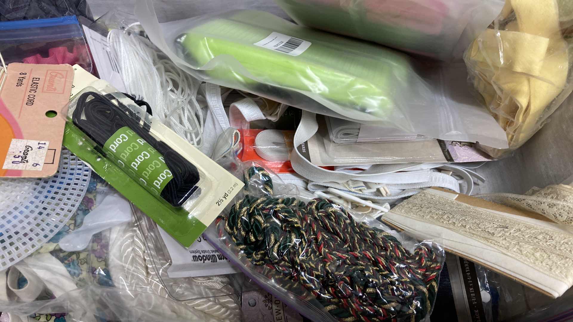 Photo 6 of FABRIC ZIPPERS, BUTTONS, REMNANTS & ACCESSORIES W WICKER BASKET 21” X 12” H7”