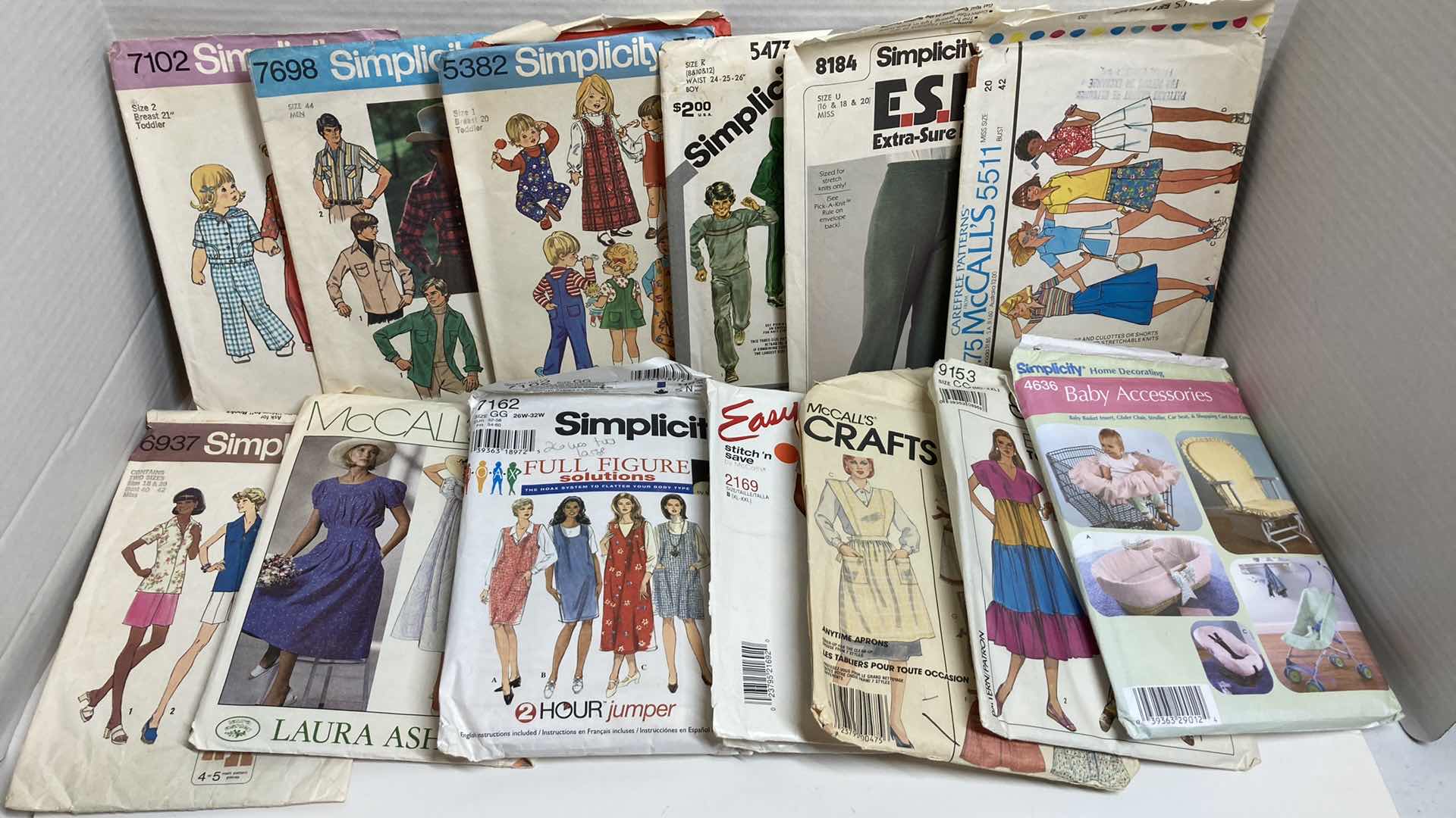 Photo 1 of CLOTHING & FASHION ACCESSORY PATTERN DESIGN KITS (13)