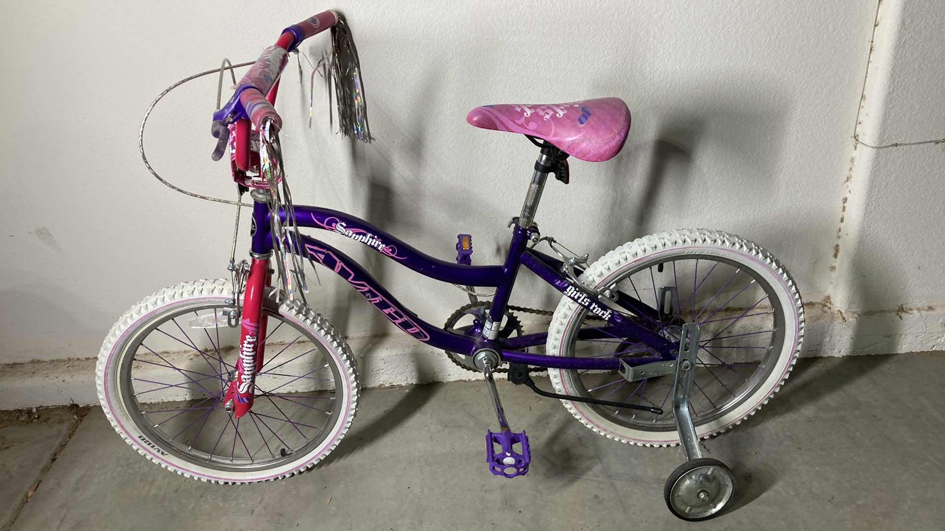 Photo 4 of DYNACRAFT AVIGO SAPPHIRE GIRLS ROCK KIDS BICYCLE W TRAINING WHEELS & DISNEY PRINCESSES HELMET