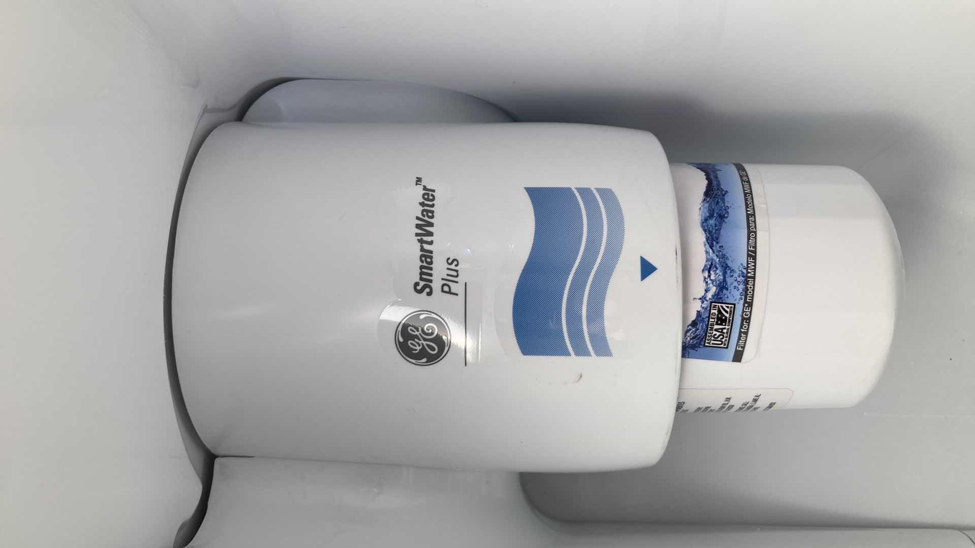 Photo 1 of GE STAINLESS STEEL SIDE BY SIDE REFRIGERATOR MODEL GSHS6HGDBCSS