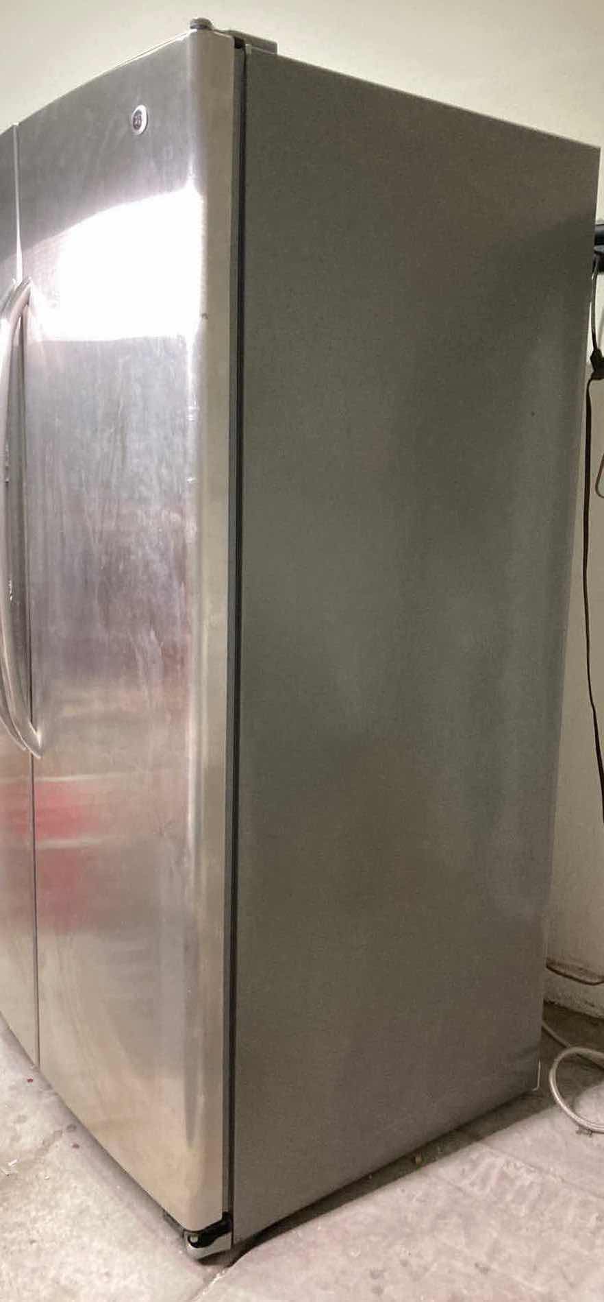 Photo 1 of GE STAINLESS STEEL SIDE BY SIDE REFRIGERATOR MODEL GSHS6HGDBCSS