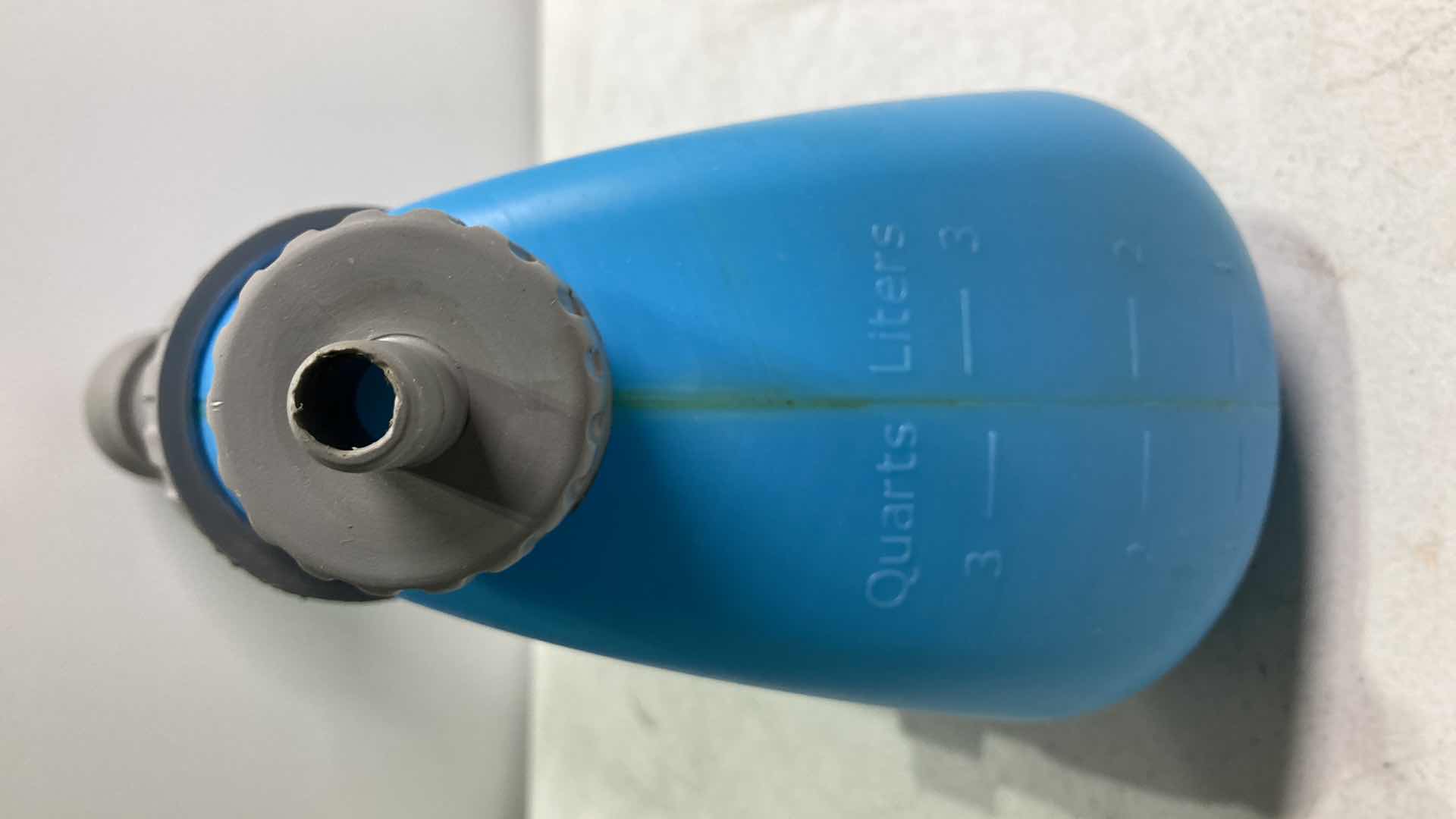 Photo 1 of LIQUI-VAC SMALL ENGINE MODEL OIL VACUUM 3QT