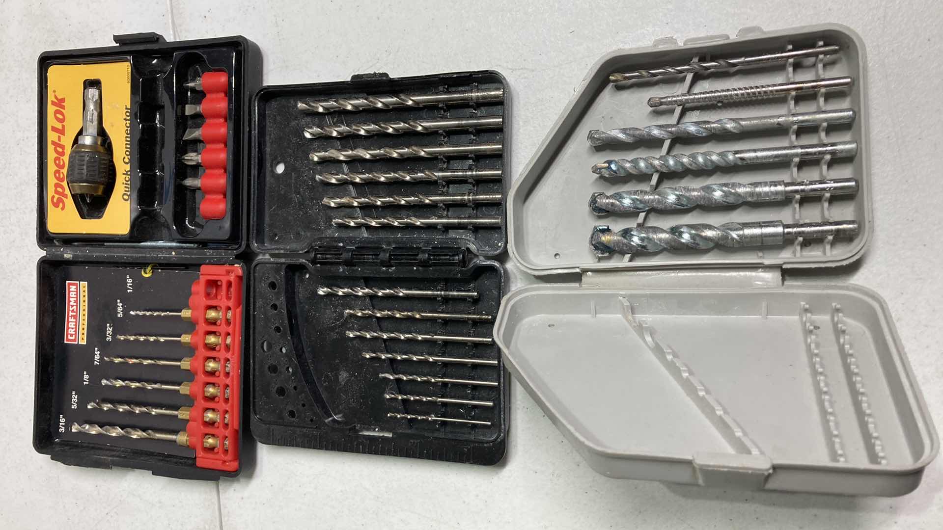 Photo 1 of CRAFTSMAN CORDLESS DRILL W BATTERIES, CHARGER & BITS