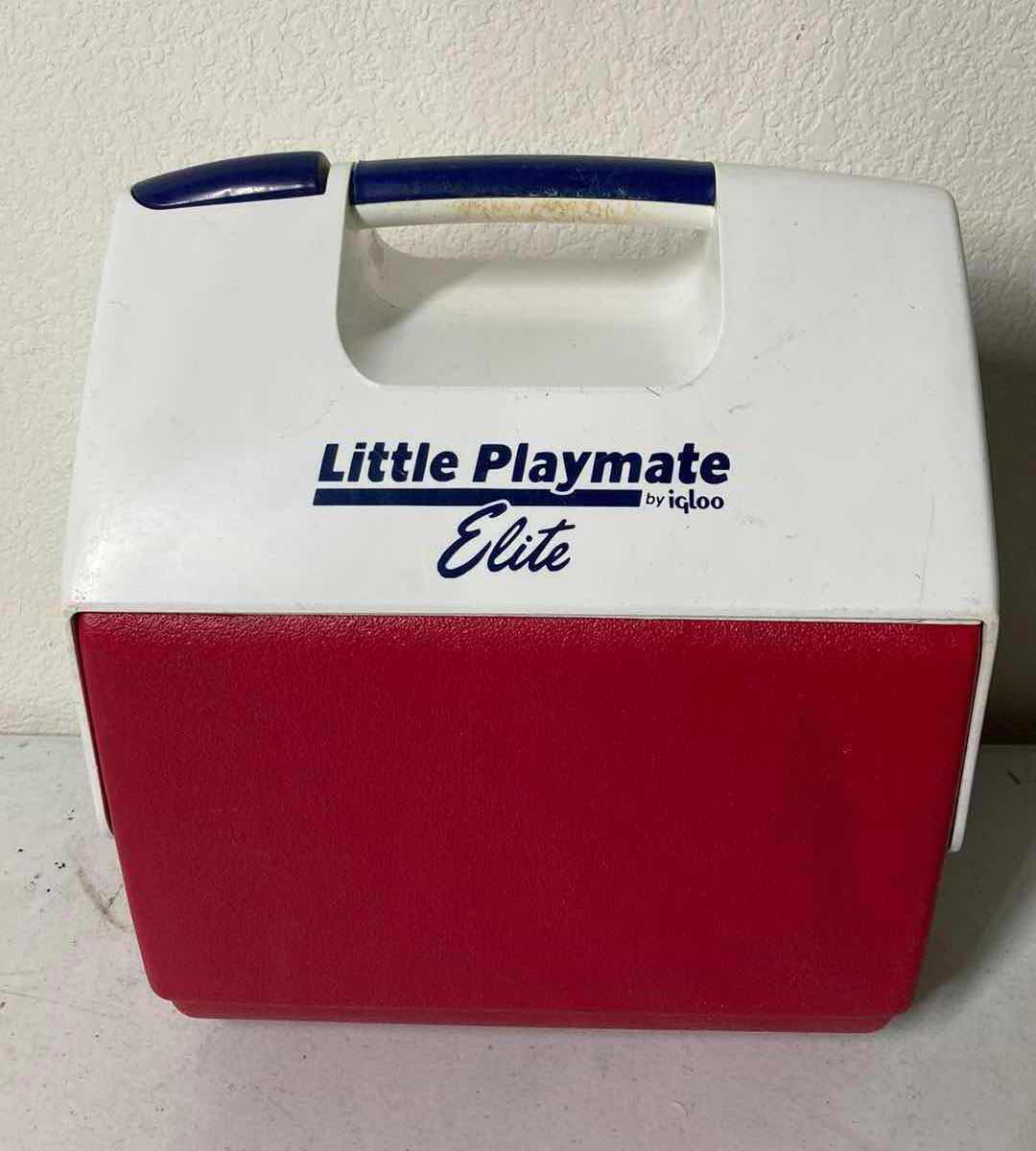 Photo 1 of IGLOO LITTLE PLAYMATE ELITE ICE CHEST