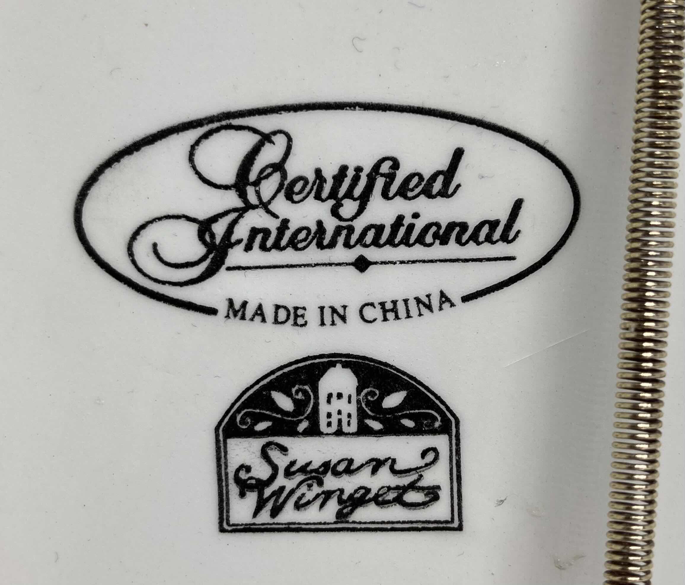 Photo 4 of SUSAN WINGET LADIES IN RED PLATE DECORATION 11”