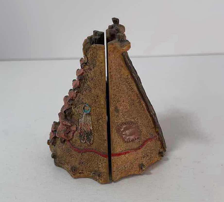 Photo 1 of NATIVE AMERICAN HINGED TEEPEE DIORAMA H2.5”