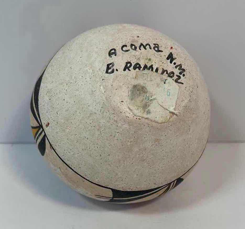 Photo 1 of NATIVE AMERICAN ACOMA POTTERY VASE SIGNED B. RAMIREZ H2.5”