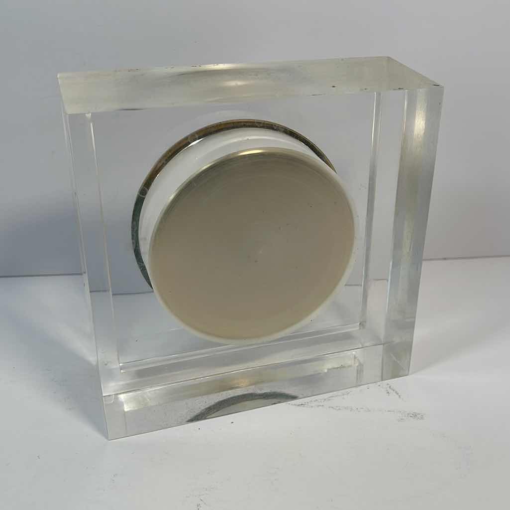 Photo 1 of BEY-BERK INTERNATIONAL QUARTZ ACRYLIC DESK CLOCK 