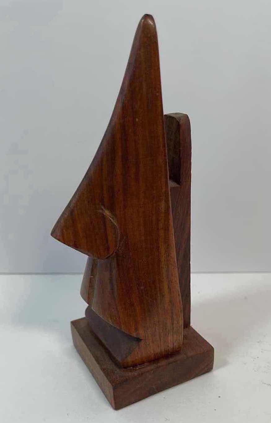 Photo 1 of VINTAGE CARVED WOODEN NOSE EYE GLASSES HOLDER H6”