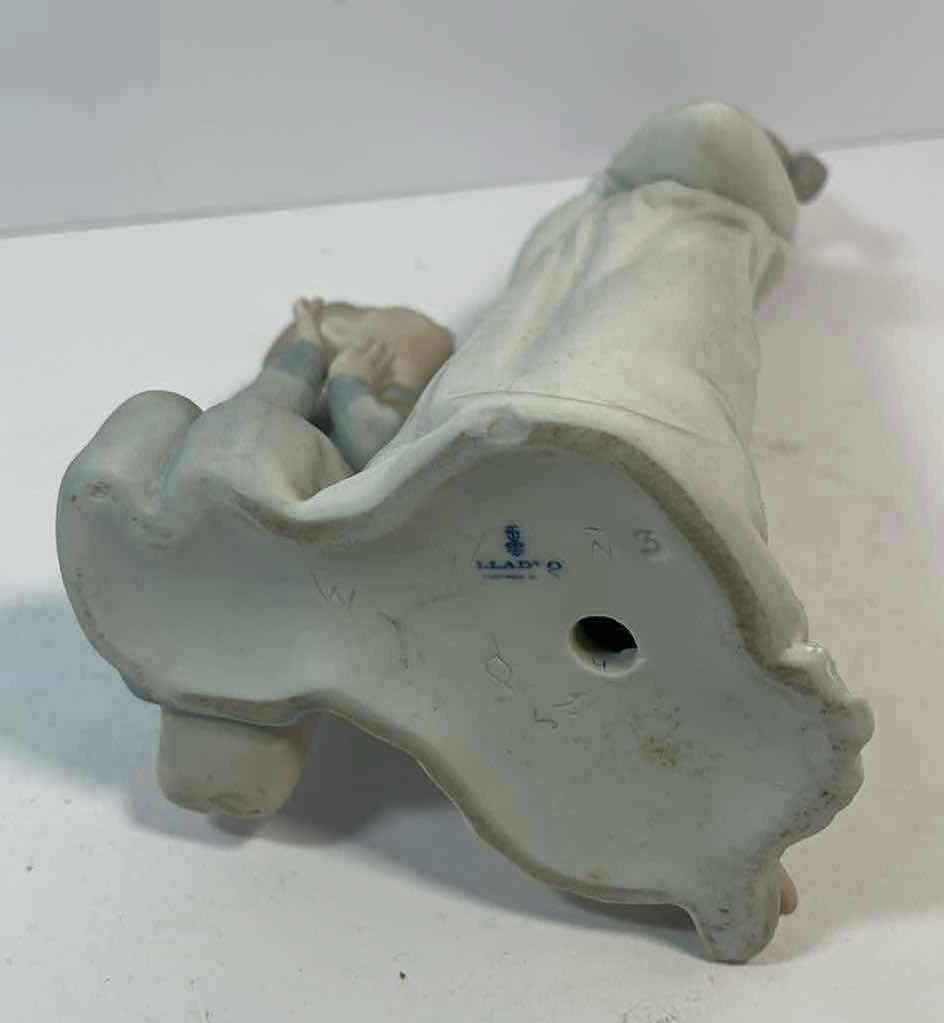 Photo 1 of LLADRO PORCELAIN TEACHING TO PRAY FIGURINE VINTAGE H8.5”
