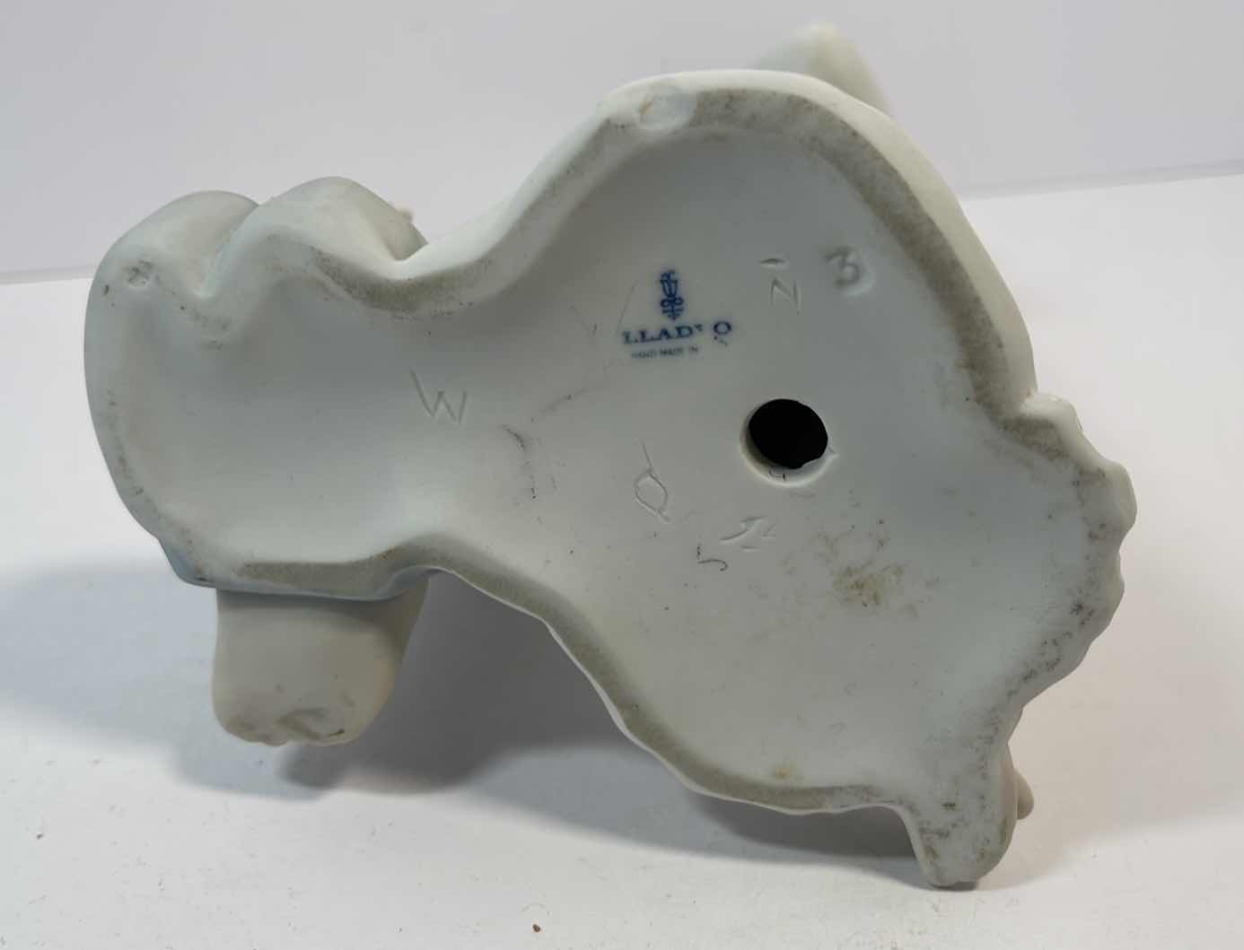 Photo 1 of LLADRO PORCELAIN TEACHING TO PRAY FIGURINE VINTAGE H8.5”