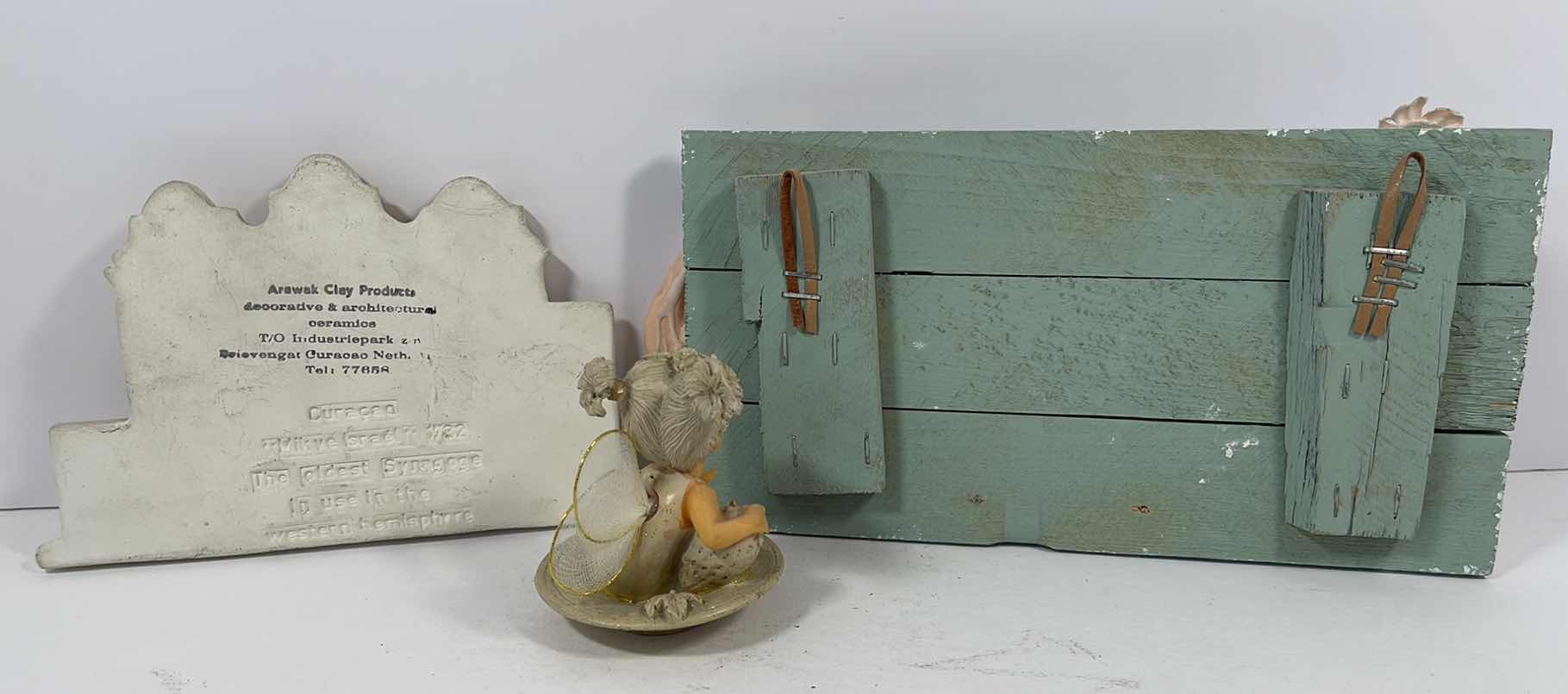 Photo 1 of DECORATIVE WALL HANGS & RESIN ANGEL H3”