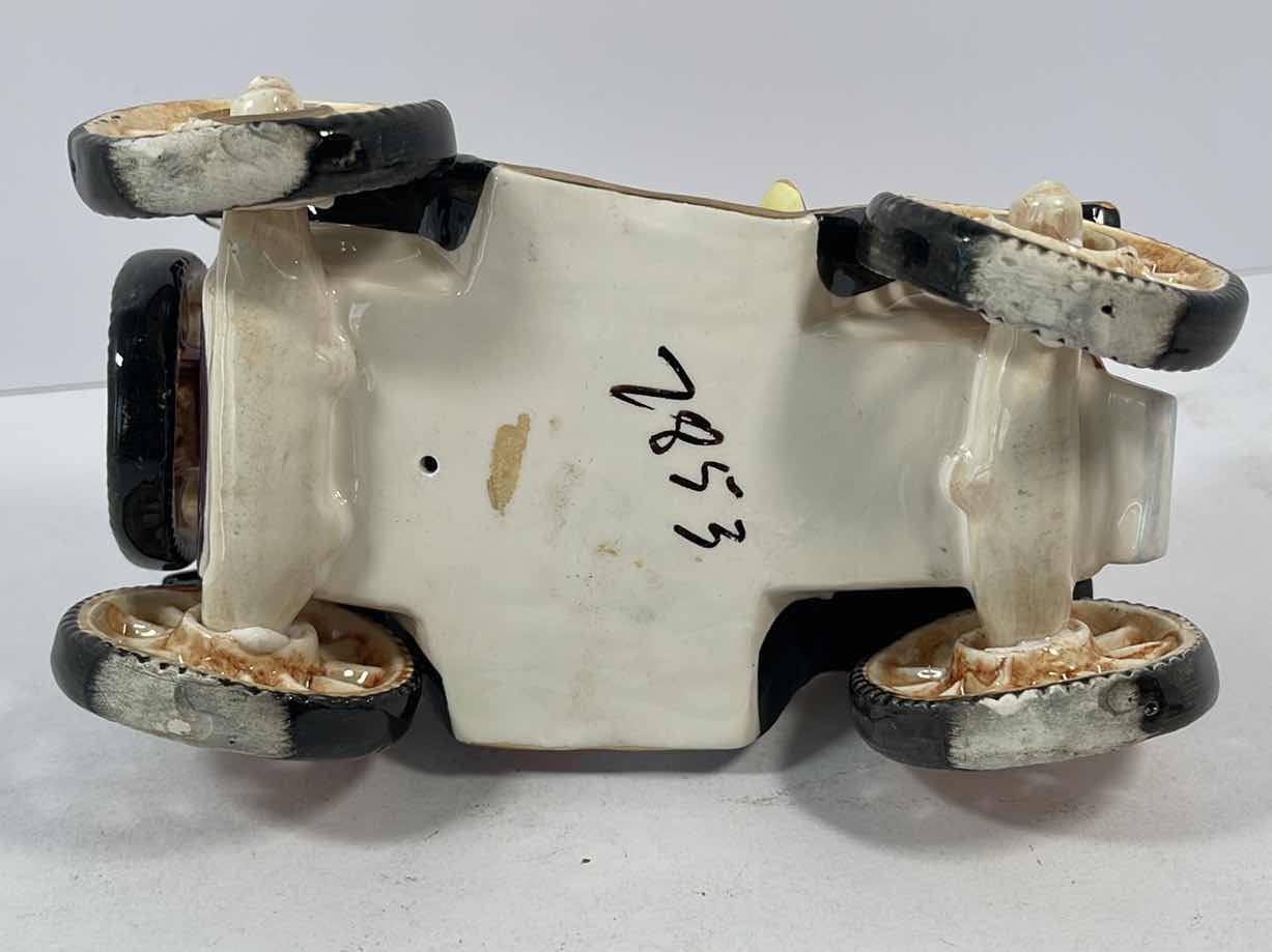 Photo 1 of VINTAGE PORCELAIN PURPLE AUTOMOBILE JAPAN H4.25”