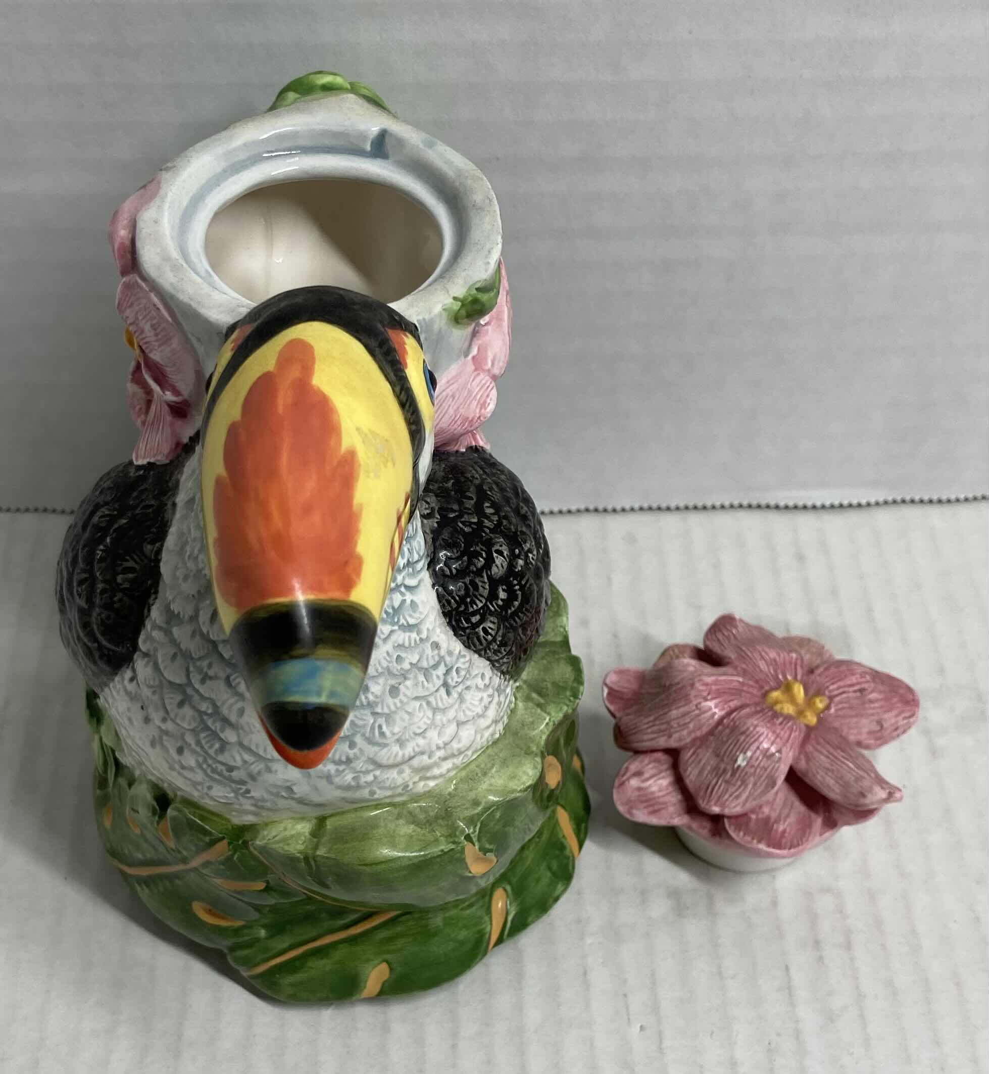 Photo 1 of SCHMID TROPICAL TOUCON MUSIC BOX CREAMER H6”