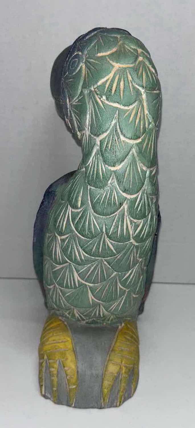 Photo 1 of VINTAGE HAND CARVED 14.25” WOODEN TOUCAN STATUE