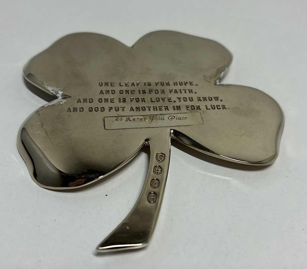 Photo 1 of 24K PLATED FOUR LEAF CLOVER #G48 DECORATIVE PAPER WEIGHT 4.5”