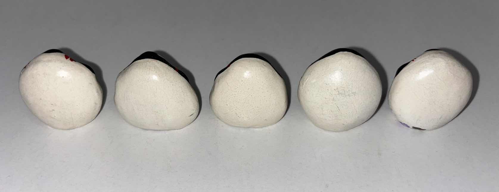 Photo 1 of VINTAGE CHINESE HUISHAN 1.25” CLAY FIGURINES (5 PCS)