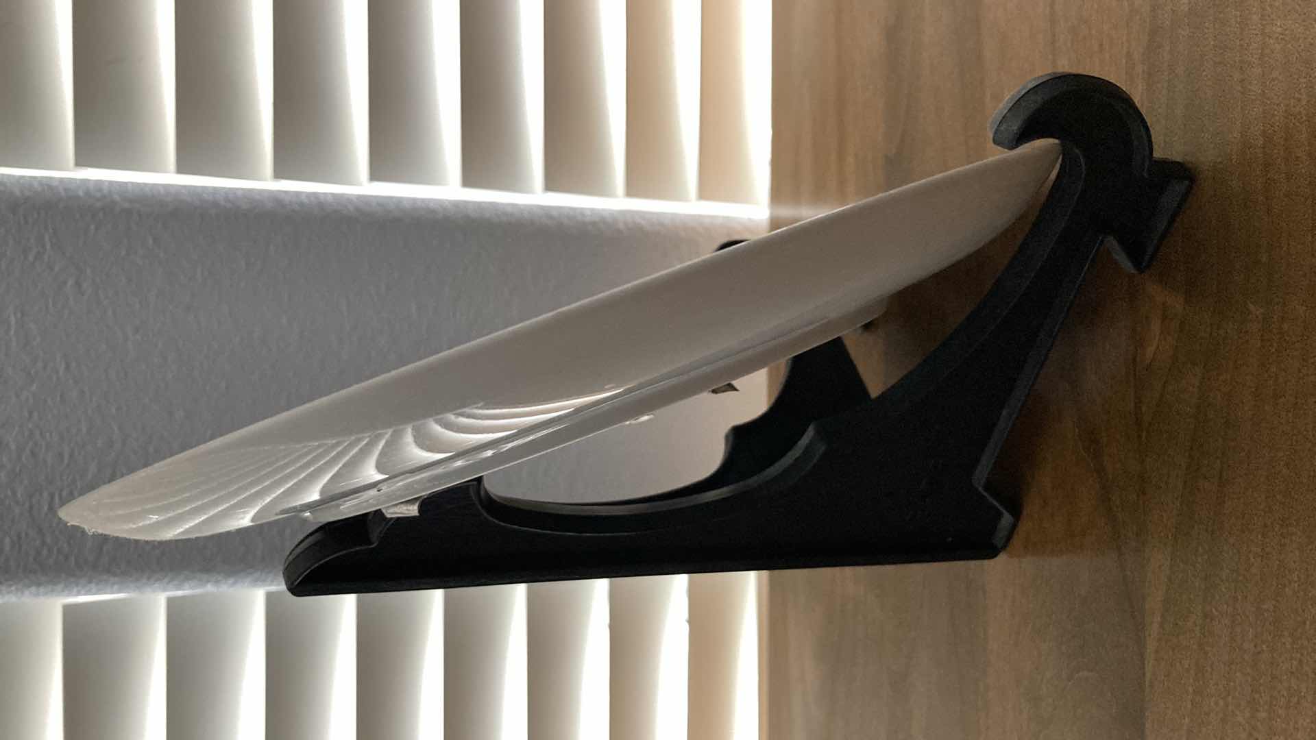 Photo 1 of HOLLY HOBBIE A MOTHERS LOVE BLOOMS FOREVER HAPPY MOTHERS DAY PORCELAIN PLATE W STAND 10.5”