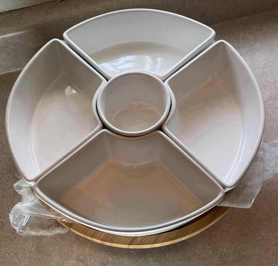 Photo 1 of FOOD NETWORK STONEWARE SECTIONAL APPETIZER & DIP DISH W WOOD BUTCHERS BOARD LAZY SUSAN 14.5” X 4”