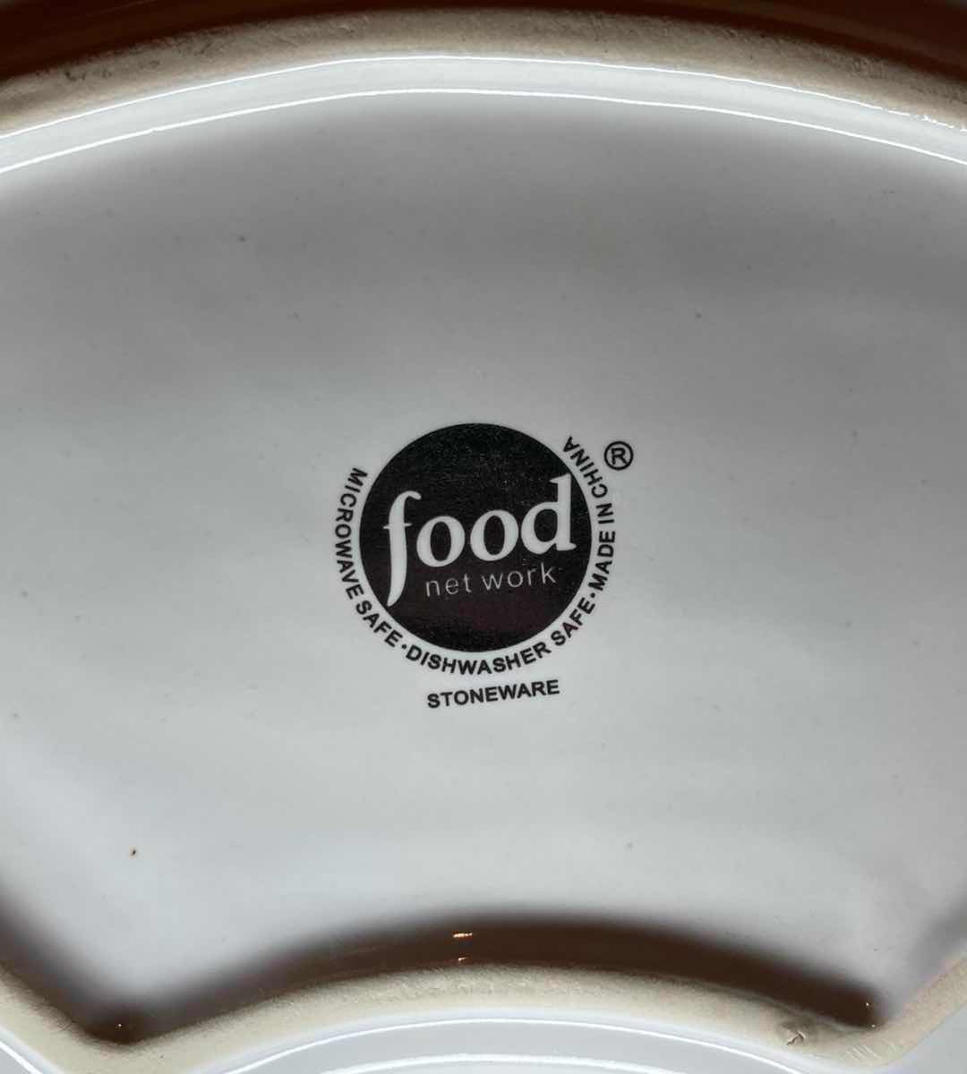 Photo 1 of FOOD NETWORK STONEWARE SECTIONAL APPETIZER & DIP DISH W WOOD BUTCHERS BOARD LAZY SUSAN 14.5” X 4”