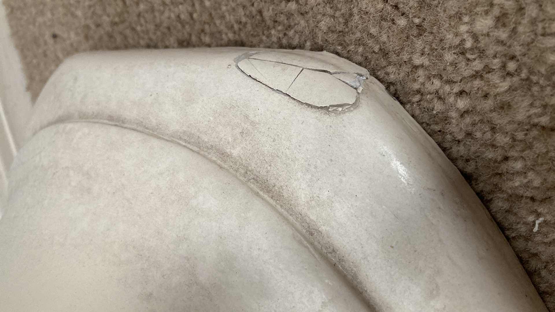 Photo 1 of SPIRAL DECORATIVE PILLAR STAND 10.7” X 27”