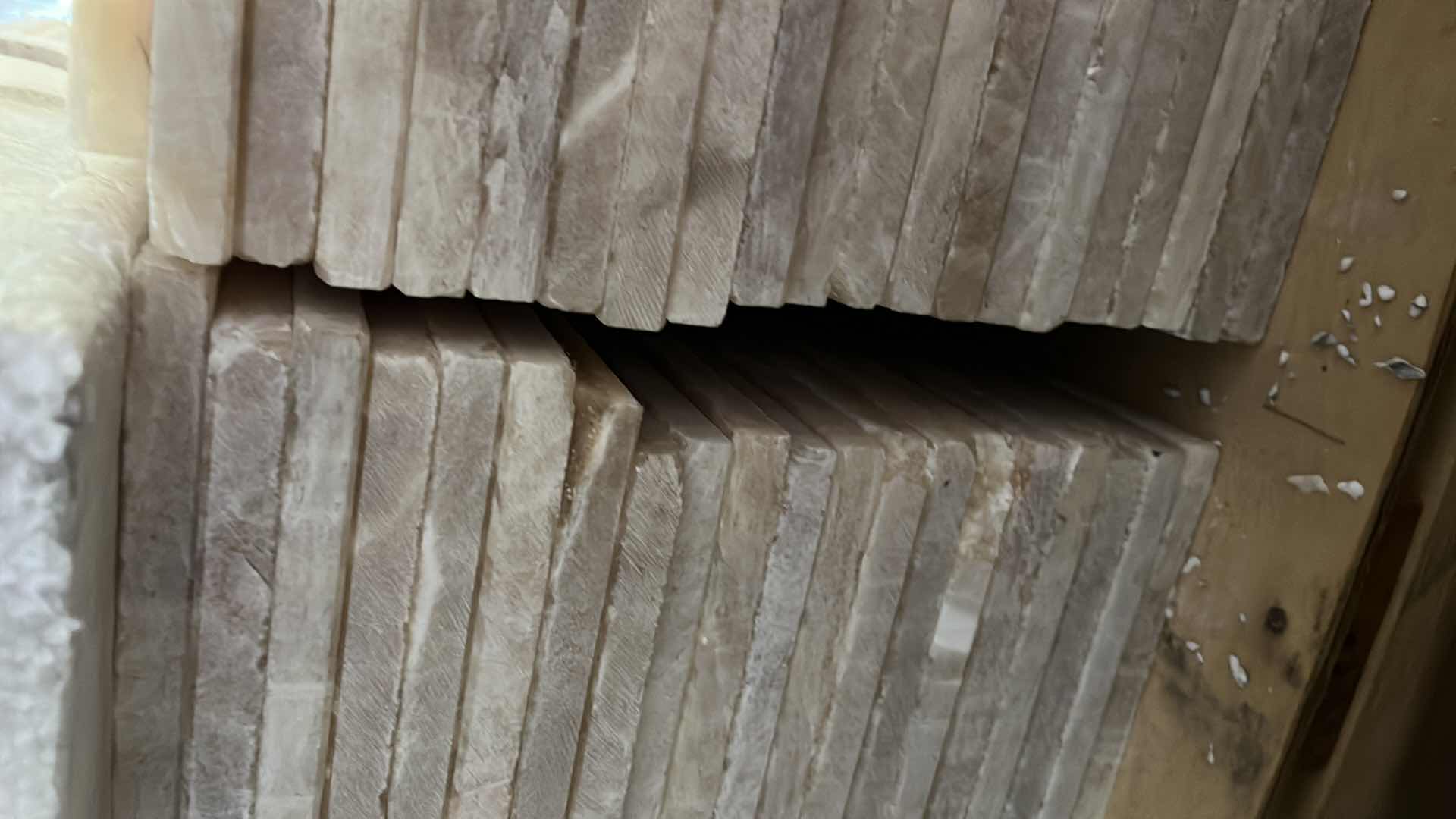 Photo 1 of HONEY ONYX FINISH POLISHED MARBLE TILE 18” X 18” (90PCS APPROX 202.5SQFT TOTAL) READ NOTES