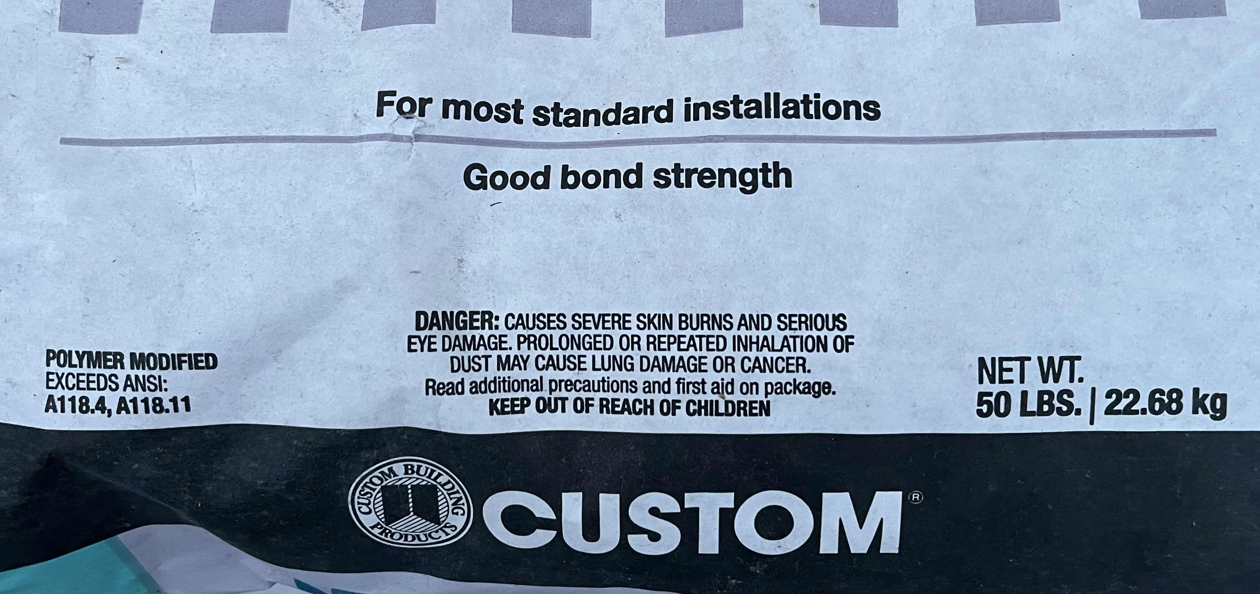 Photo 1 of VERSA BOND WHITE FINISH PROFESSIONAL THIN SET GOOD BOND STRENGTH TILE MORTAR BAG 50lb (5BAGS 250lb)