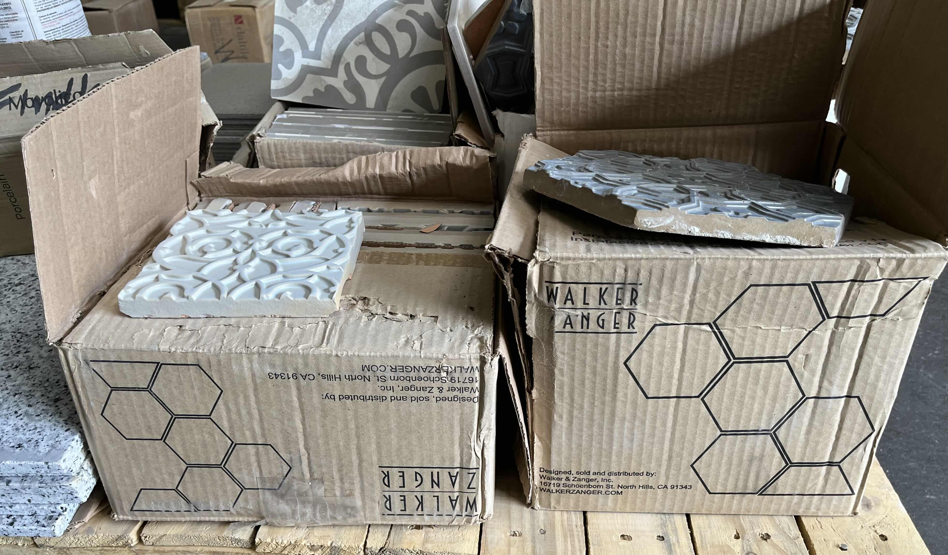 Photo 4 of MIXED TILE PALLET-FLOOR, WALL, MOSAIC, & RECTIFIED TILE- VARIOUS SIZES & STYLES (READ NOTES)