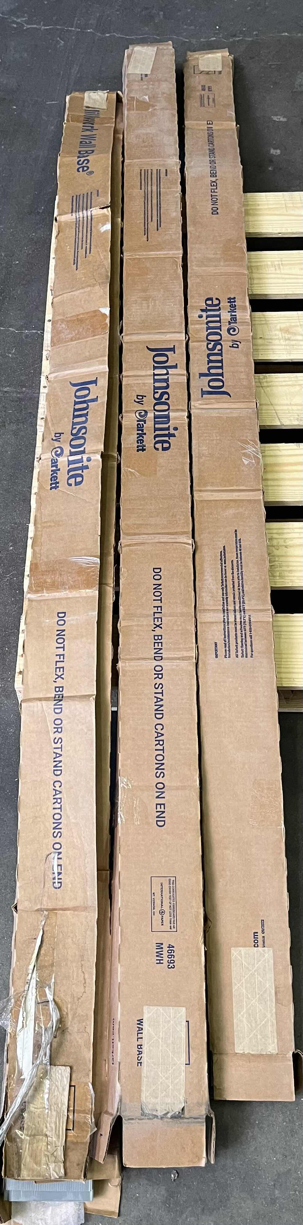 Photo 1 of TARKETT JOHNSONITE MEDIUM GREY FINISH RUBBER WALL BASE 3CASES/15PCS 4.5” X 96”