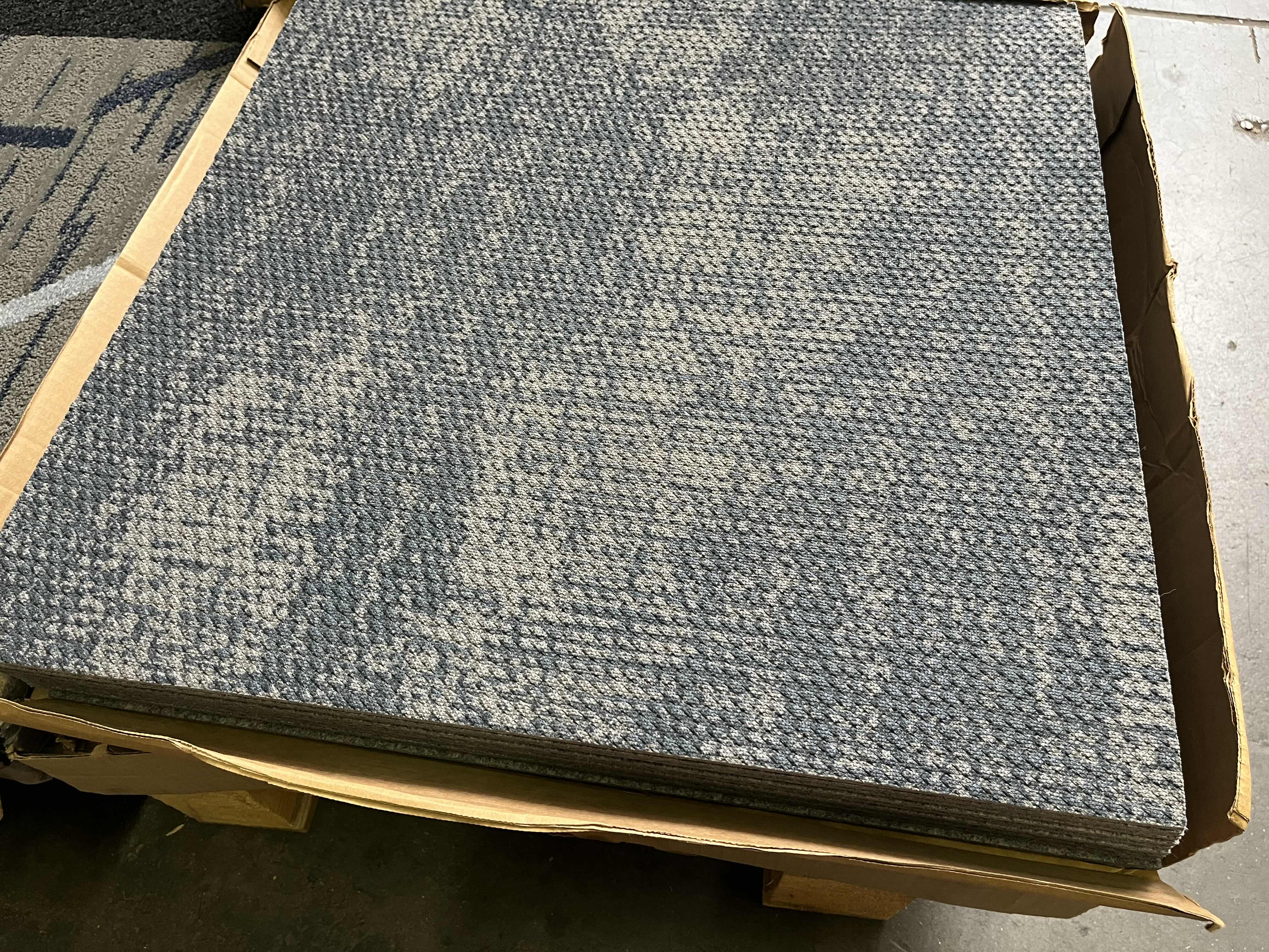 Photo 1 of SHAW & MOHAWK MIXED CARPET TILE 24” X 24” 7CASES PALLET- VARIOUS STYLES