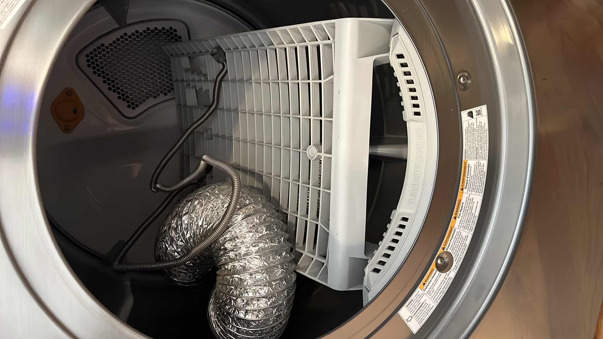 Photo 1 of LG SENSOR DRY GAS DRYER MODEL DLGX3701V