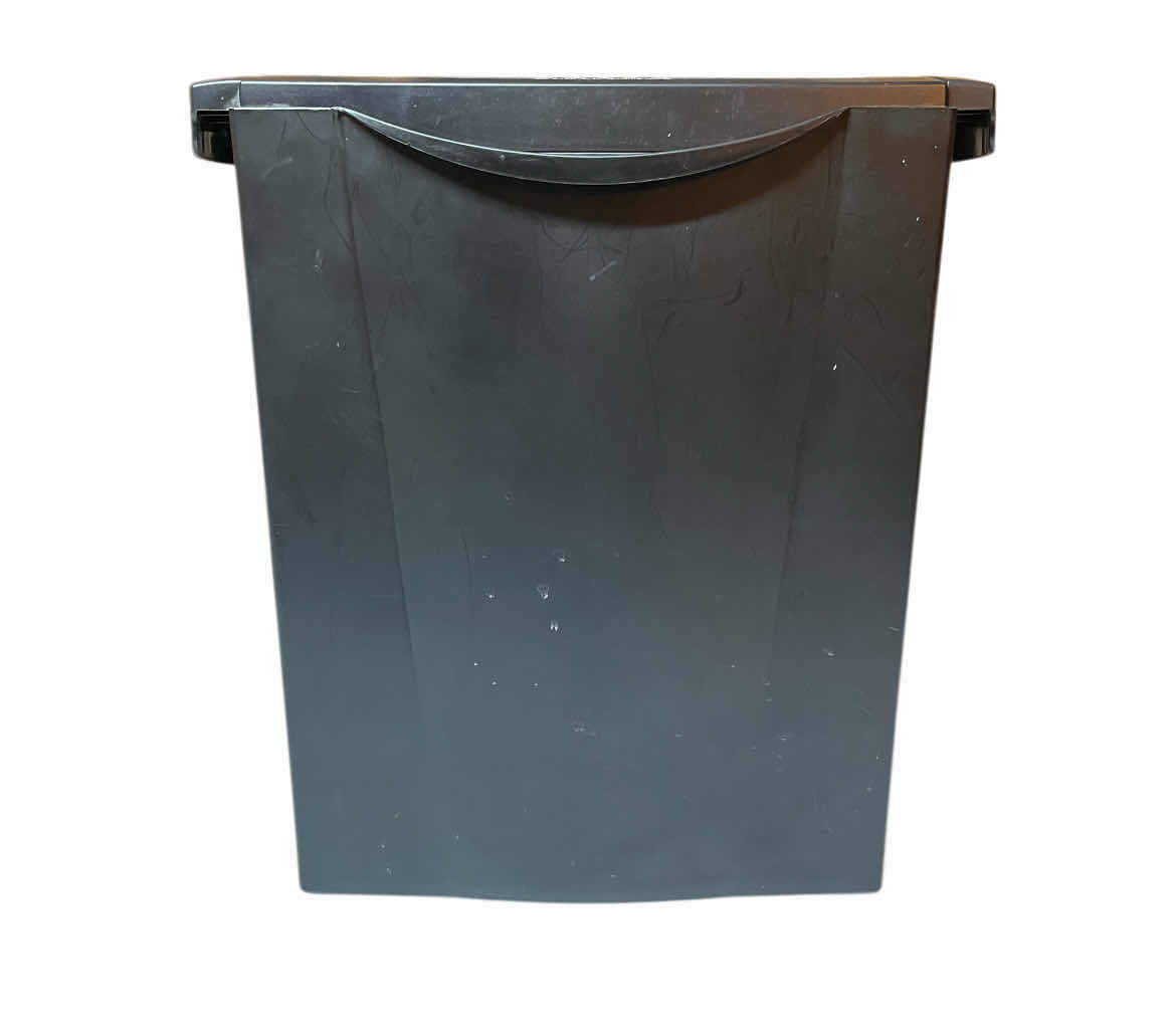 Photo 1 of AURORA 5 SHEET PAPER SHREDDER MODEL AS505S