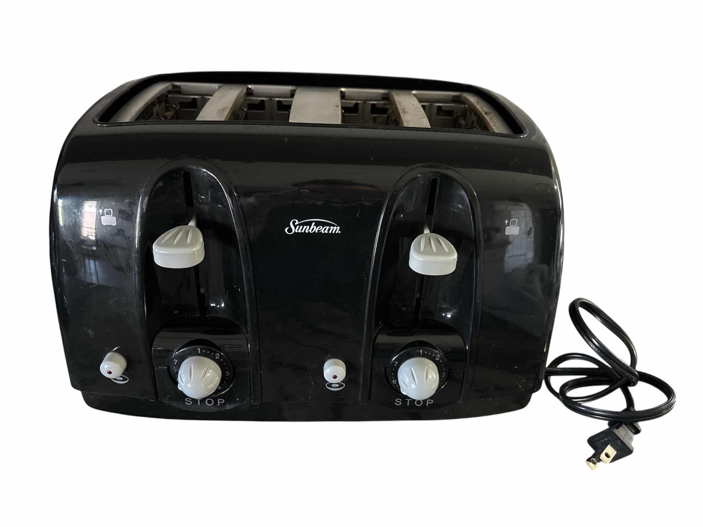 Photo 1 of SUNBEAM WIDE SLOT 4-SLICE TOASTER, BLACK (MODEL 3911)
