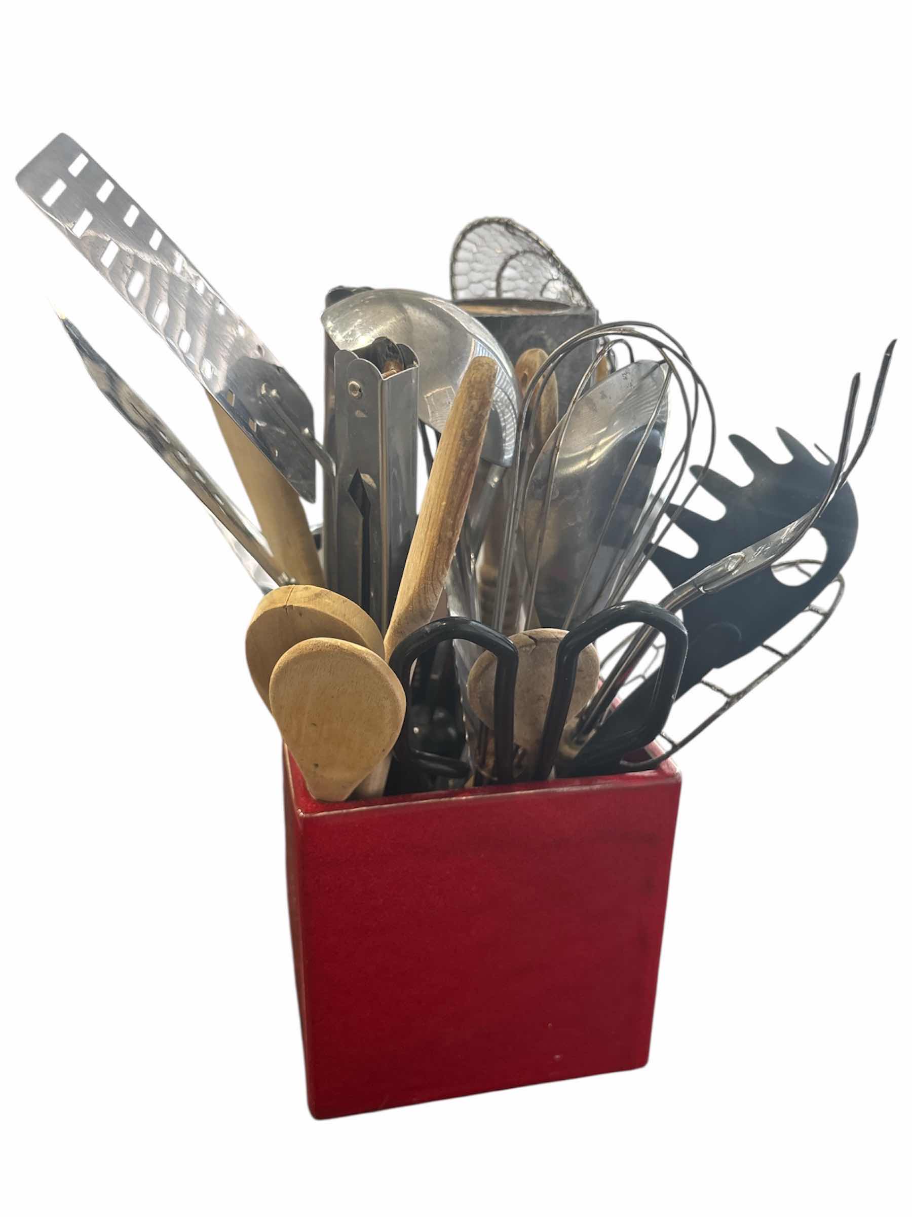 Photo 1 of UTENSIL HOLDER W MISC KITCHEN UTENSILS