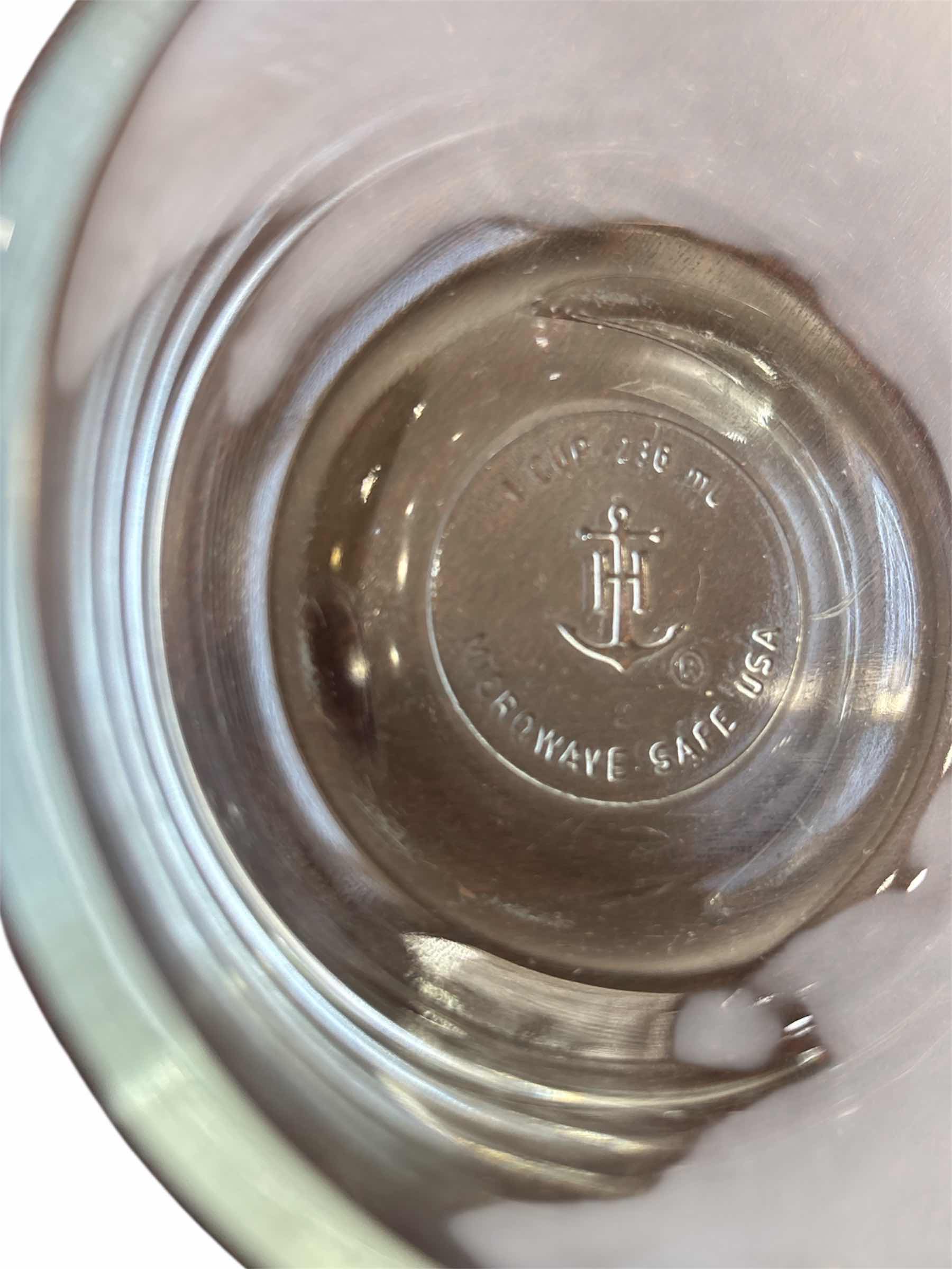 Photo 1 of PYREX GLASS MEASURING CUPS (2 CUP/4 CUP) & ANCHOR HOCKING CLEAR GLASS PREP BOWL SET OF 4 (1 CUP)