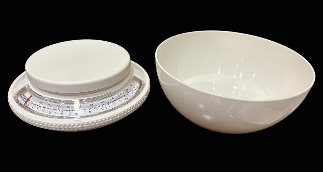 Photo 1 of PROGRESSIVE INTERNATIONAL CORP 5 LB KITCHEN SCALE, OFF WHITE