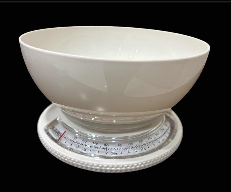 Photo 1 of PROGRESSIVE INTERNATIONAL CORP 5 LB KITCHEN SCALE, OFF WHITE