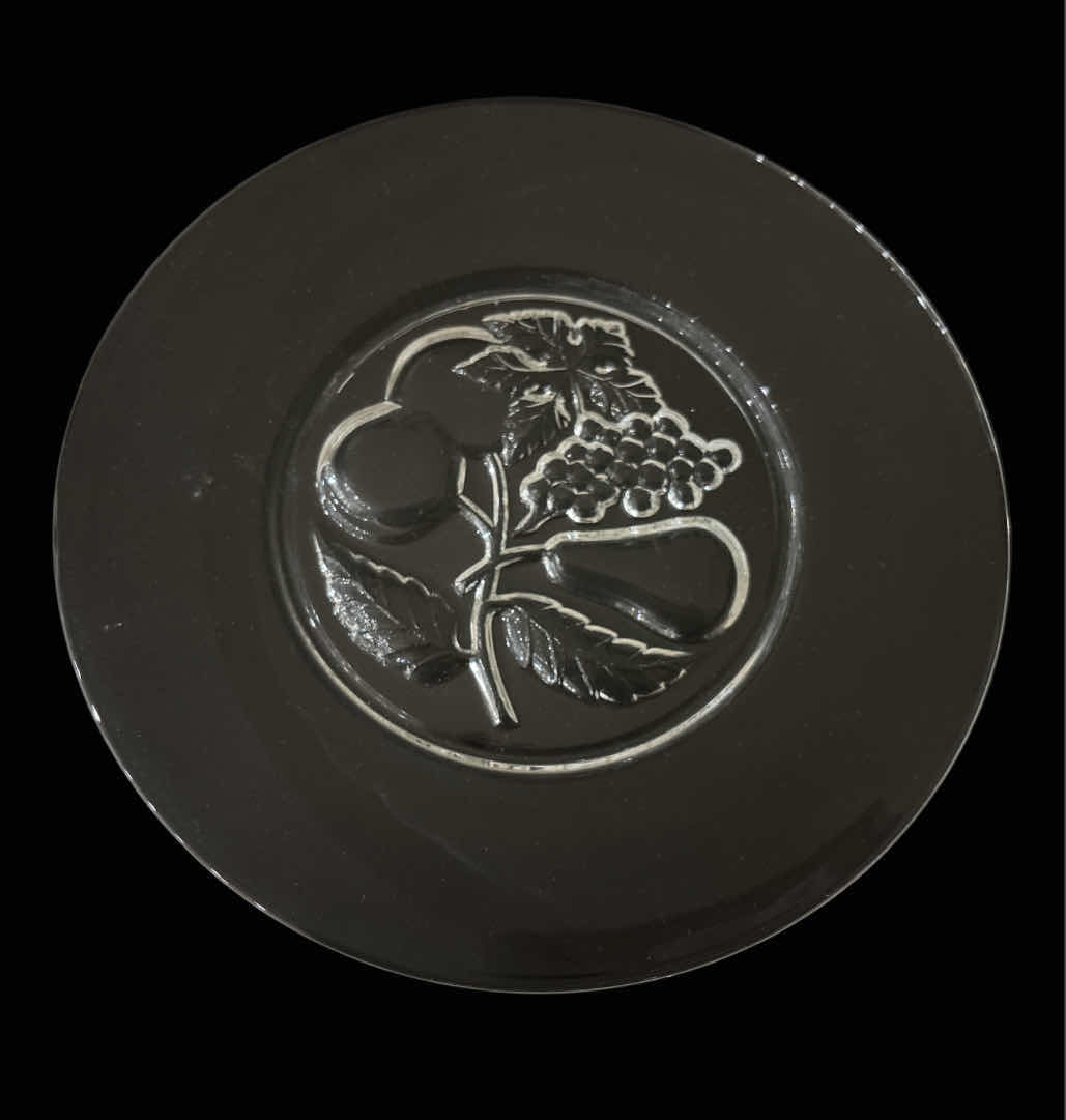 Photo 1 of FRUITS BY INDIANA GLASS 8” LUNCHEON PLATES, SET OF 7