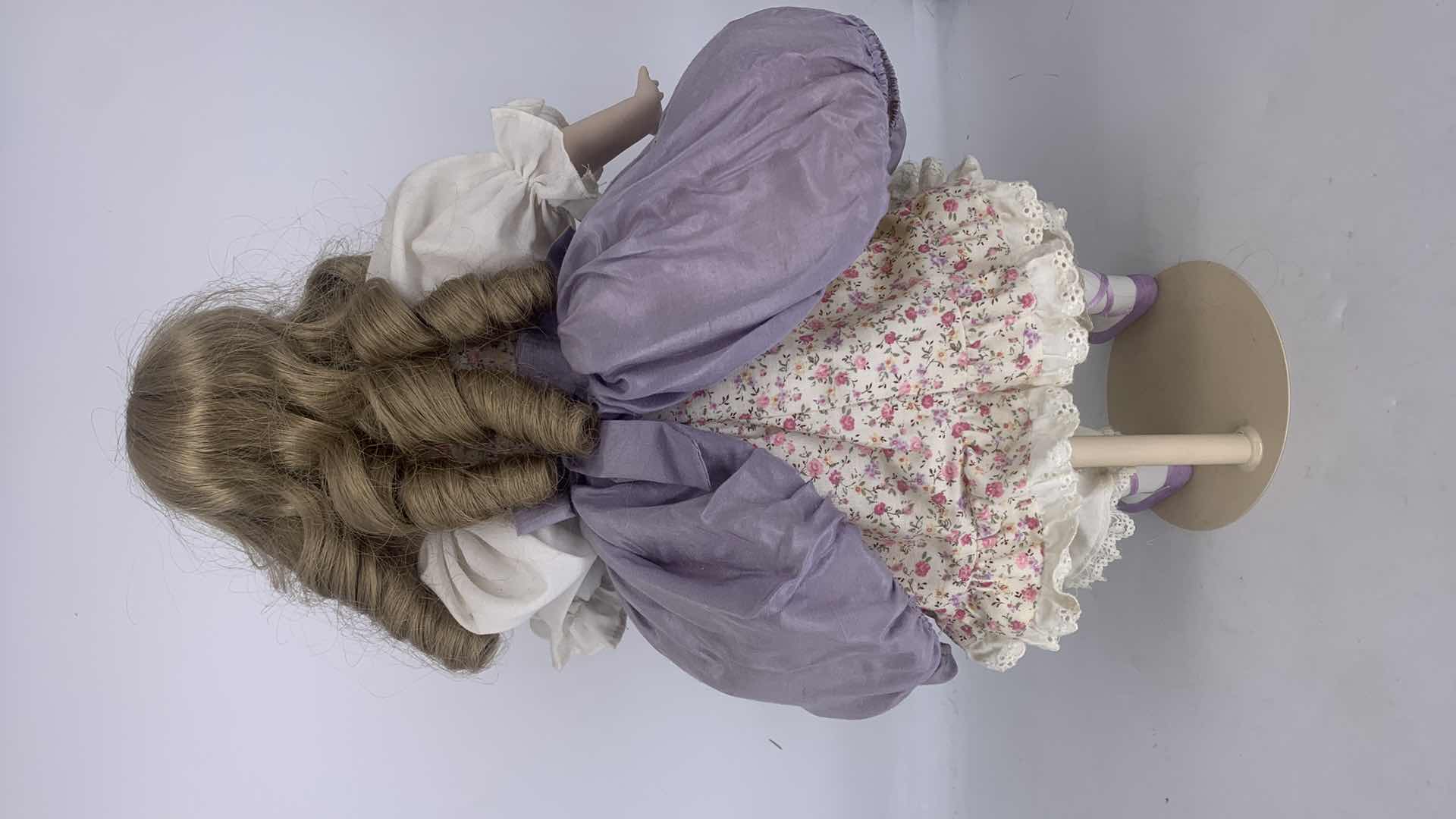 Photo 1 of FRANKLIN HEIRLOOM COLLECTOR PORCELAIN DOLL, HAND MADE CLOTHING H16.5”